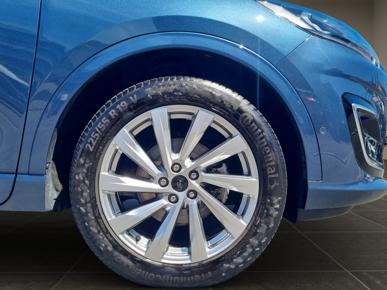 FORD Kuga 2.5 Hybrid Vignale 4x4-image-21