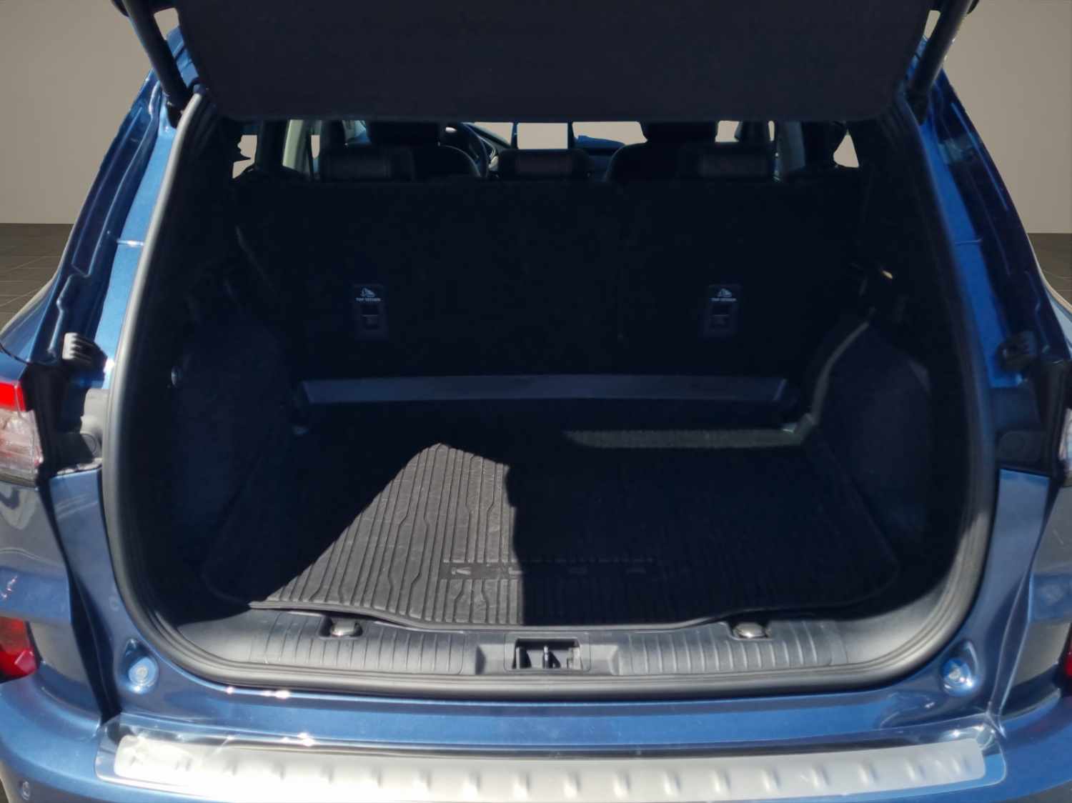 FORD Kuga 2.5 Hybrid Vignale 4x4-image-22