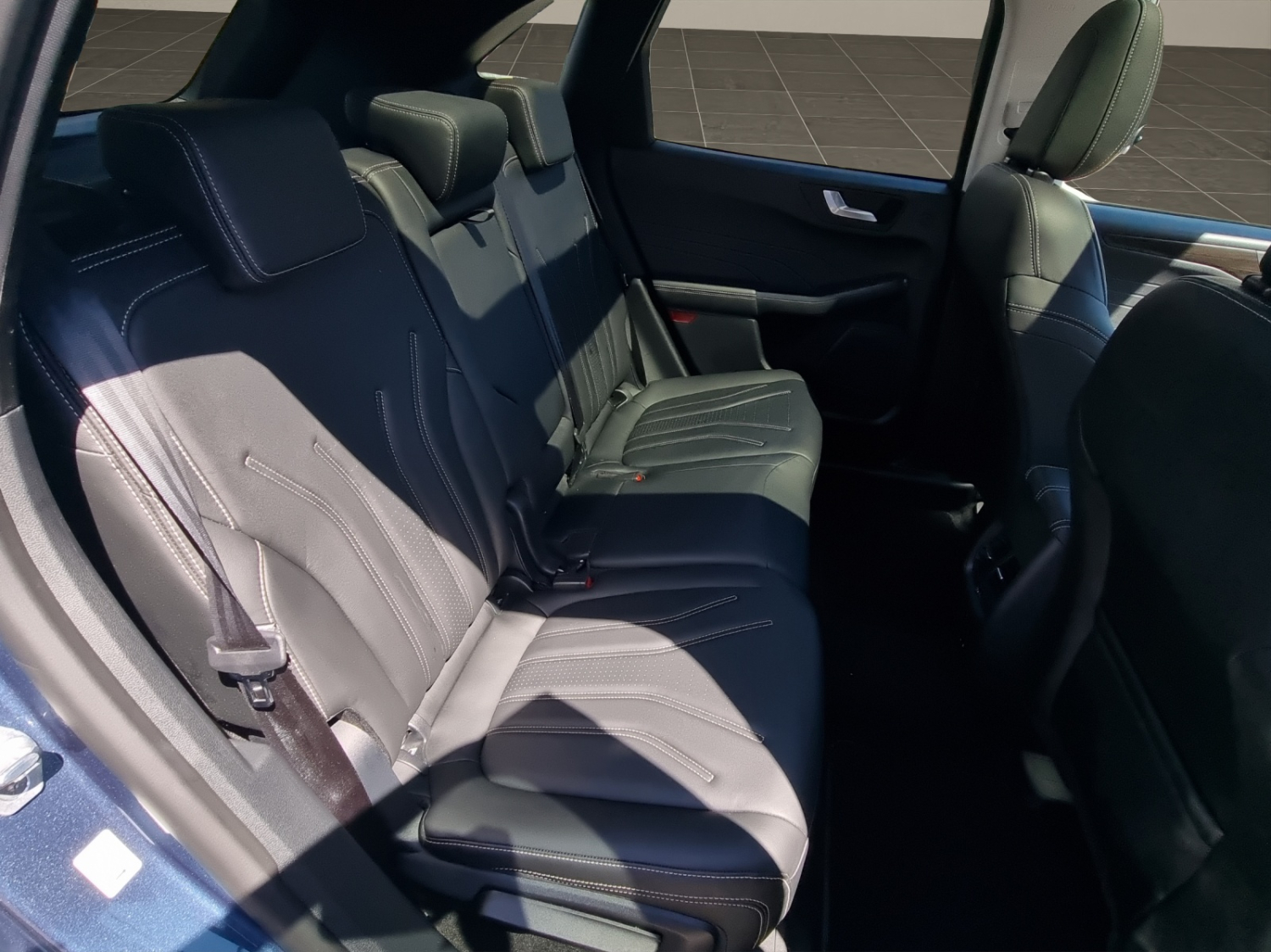 FORD Kuga 2.5 Hybrid Vignale 4x4-image-10