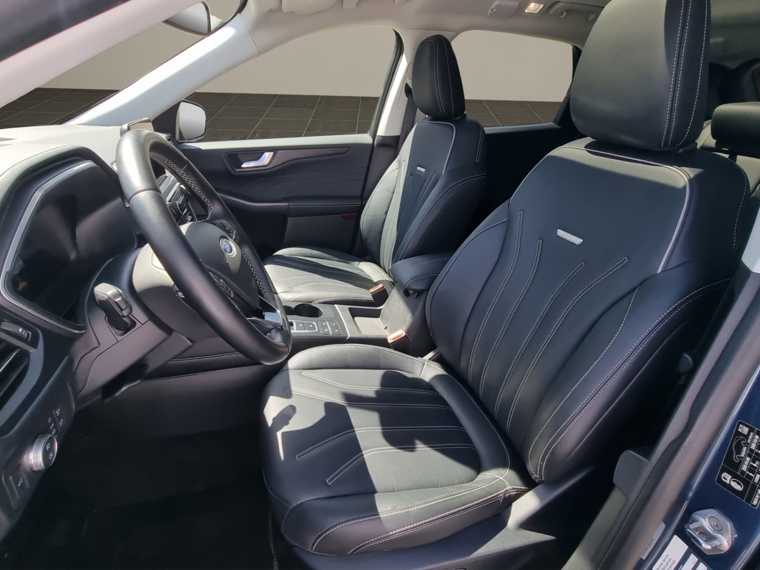 FORD Kuga 2.5 Hybrid Vignale 4x4-image-8