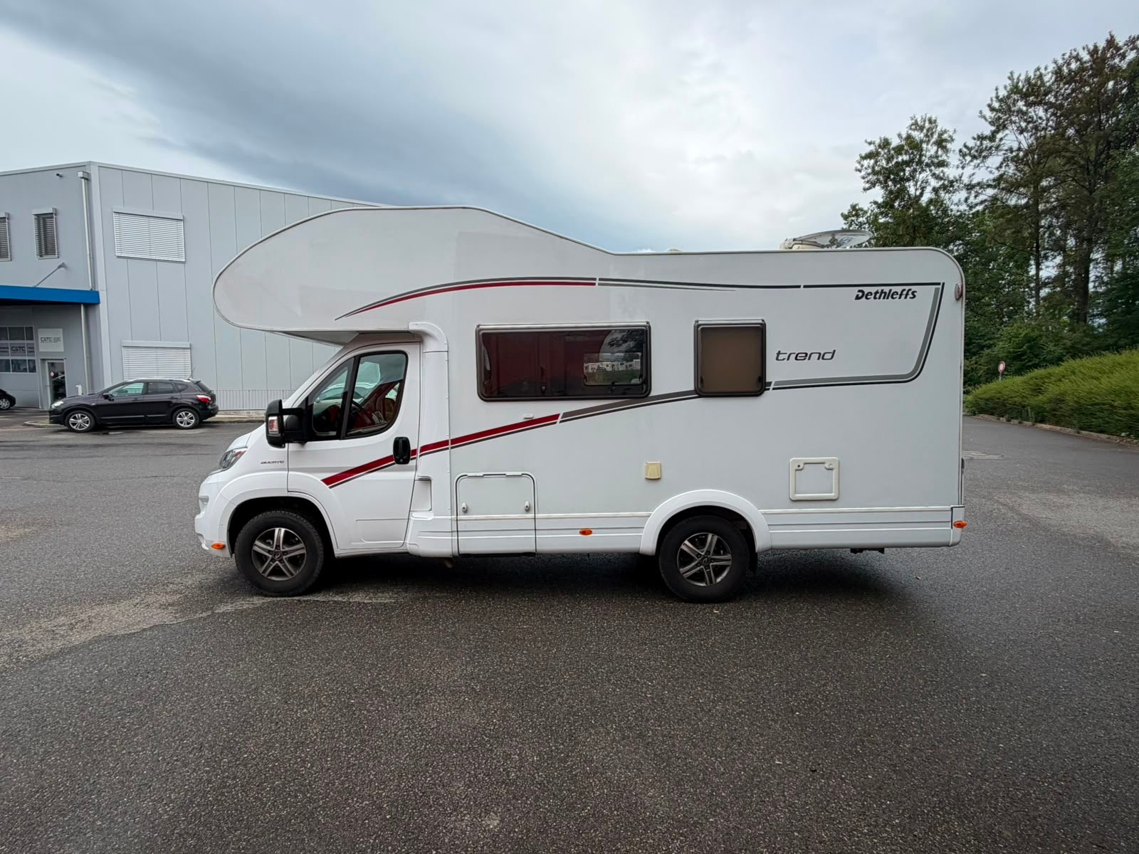 DETHLEFFS Fiat Ducato Dethleffs Trend A 5887 | 6 Plätze | 459kg Nutzlast | Frisch MFK & Garantie-image-3