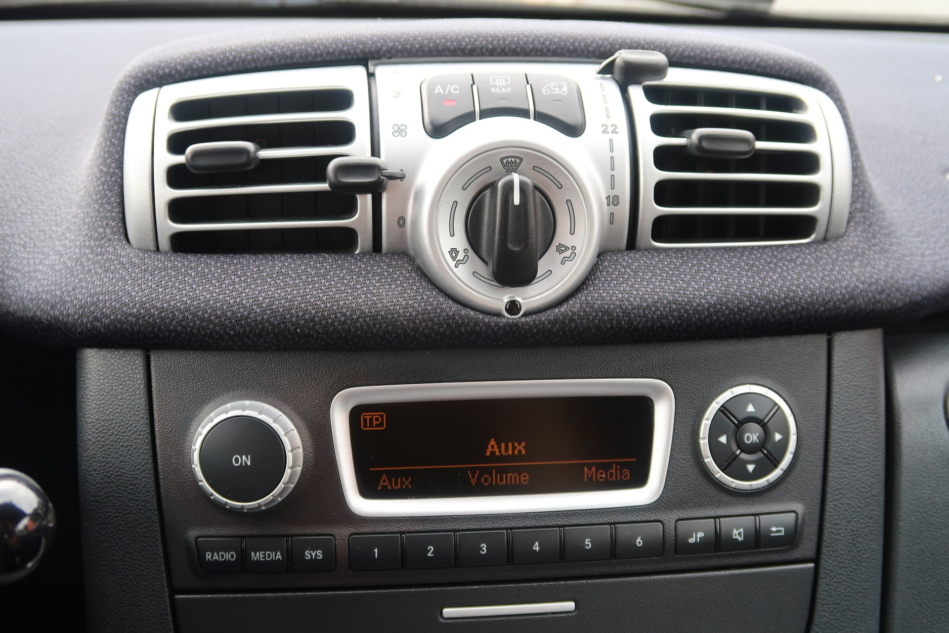 SMART fortwo swiss edition mhd softouch-image-11