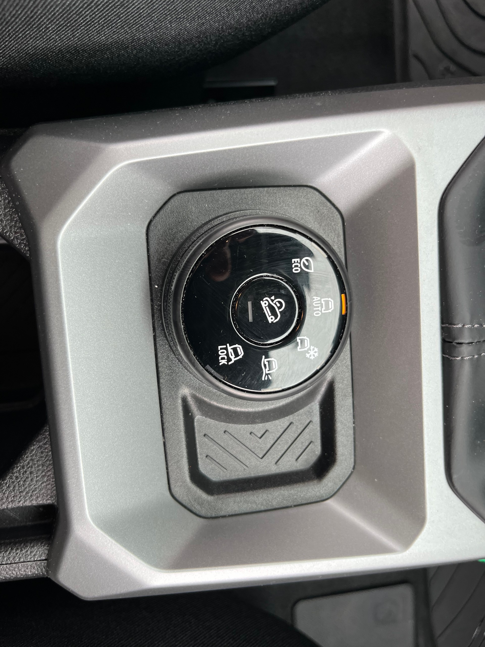 DACIA Duster TCe 130 48V Journey 4x4+++FORTLAUFENDE NEUWAGENGARANTIE++++++-image-7