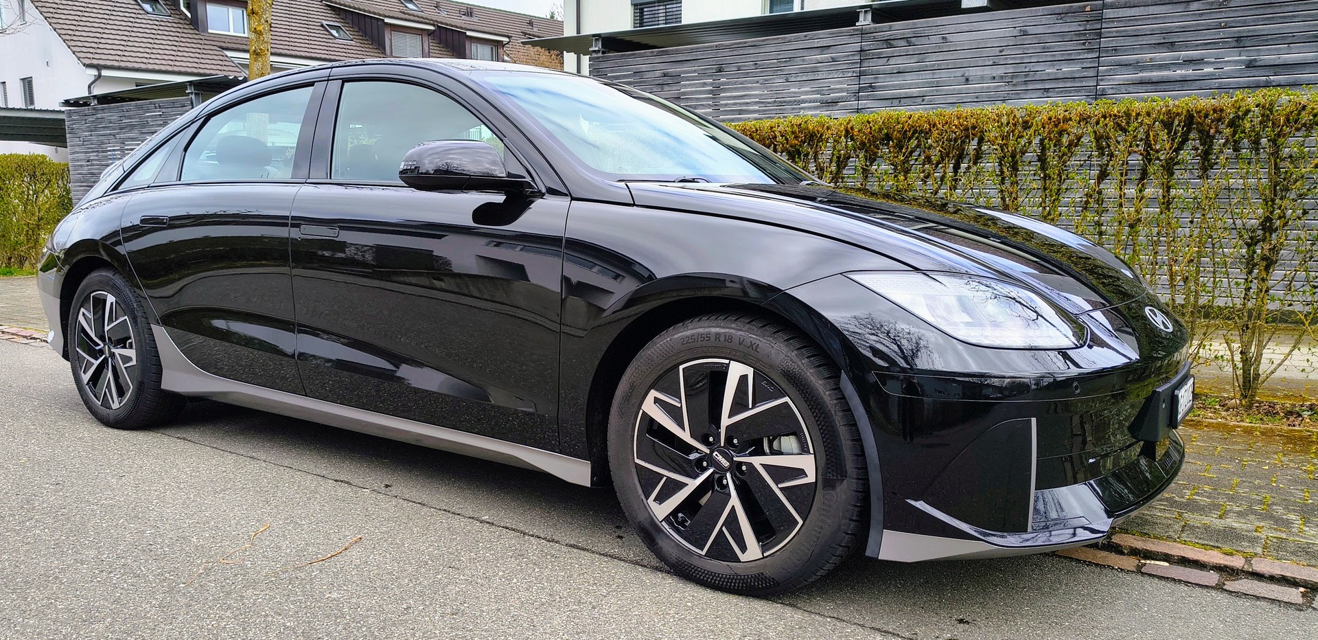 HYUNDAI 680 km DELUXE Version-image-0