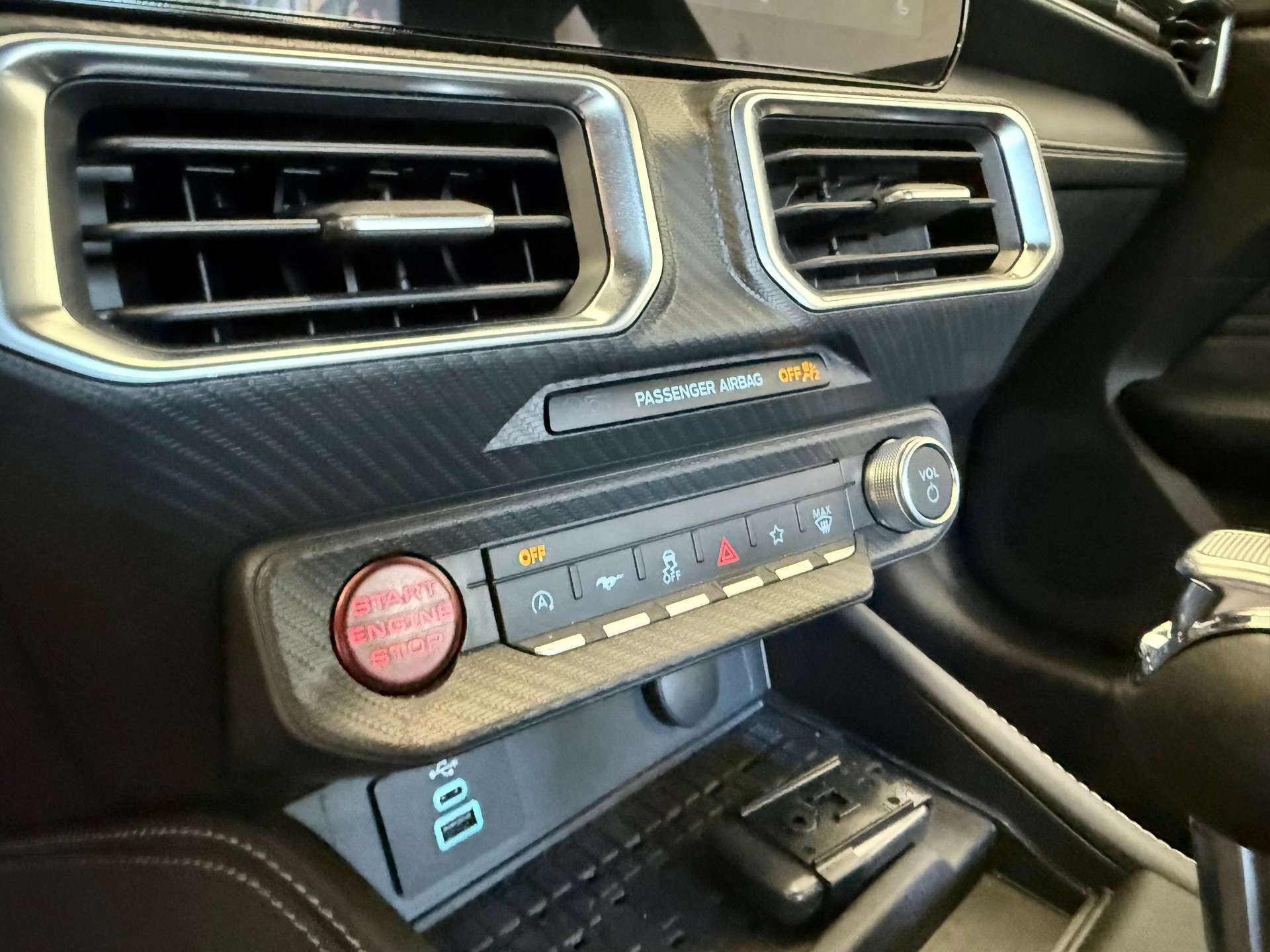 FORD Mustang Fastback 5.0 V8 GT Automat-image-16