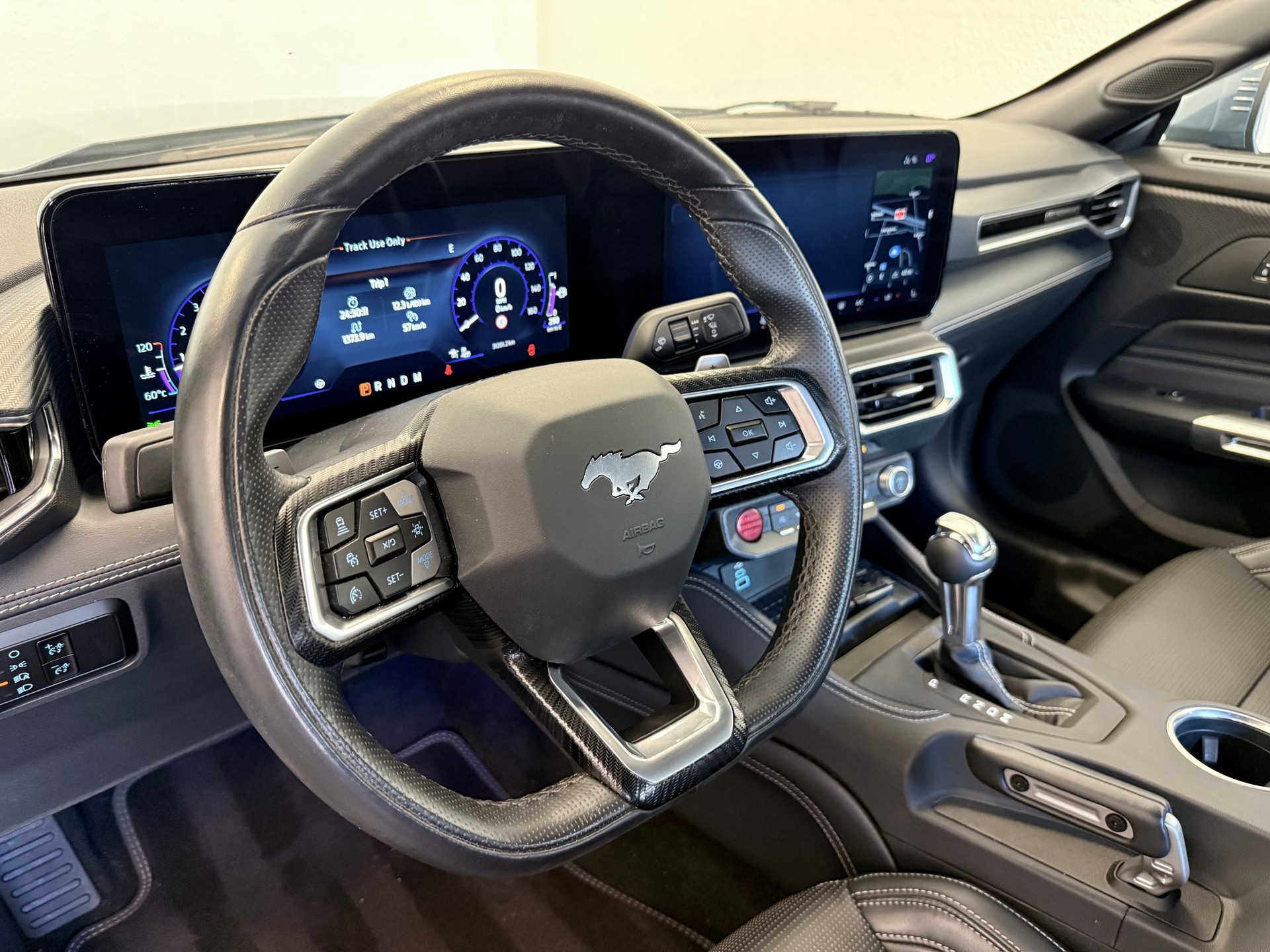 FORD Mustang Fastback 5.0 V8 GT Automat-image-15