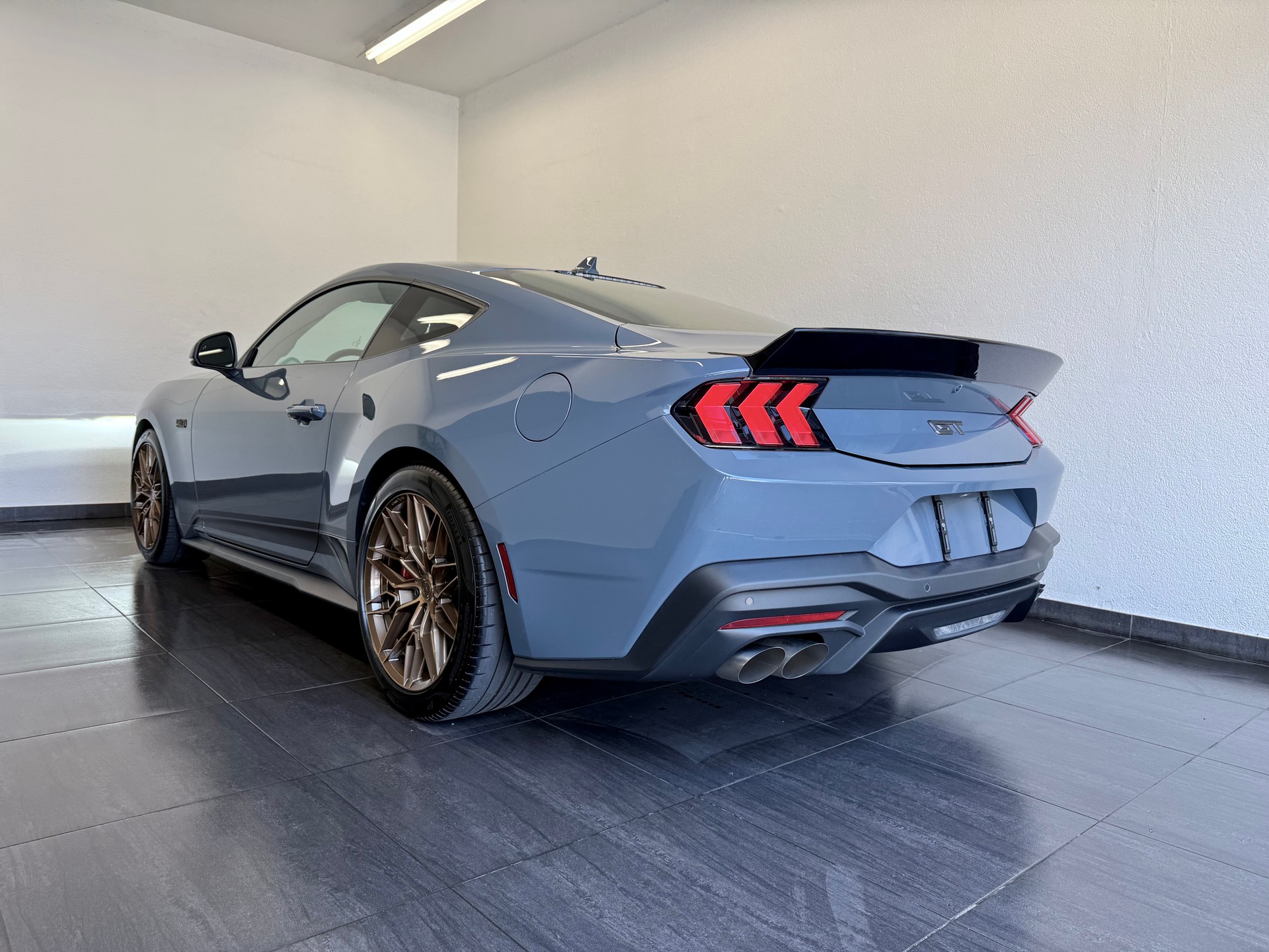 FORD Mustang Fastback 5.0 V8 GT Automat-image-10
