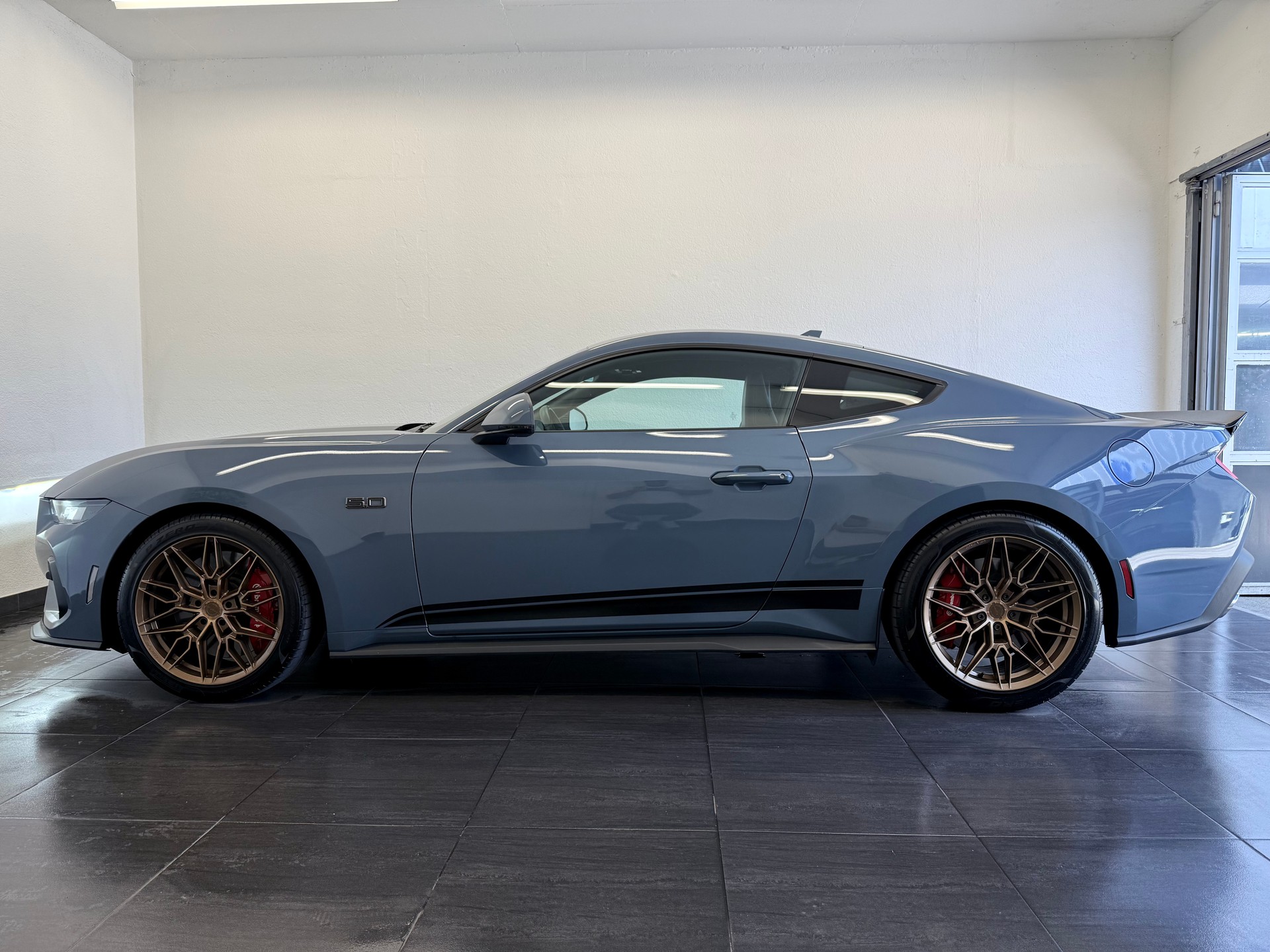 FORD Mustang Fastback 5.0 V8 GT Automat-image-7