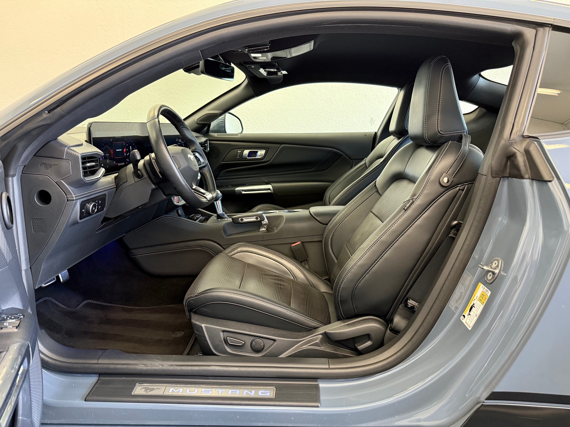 FORD Mustang Fastback 5.0 V8 GT Automat-image-13
