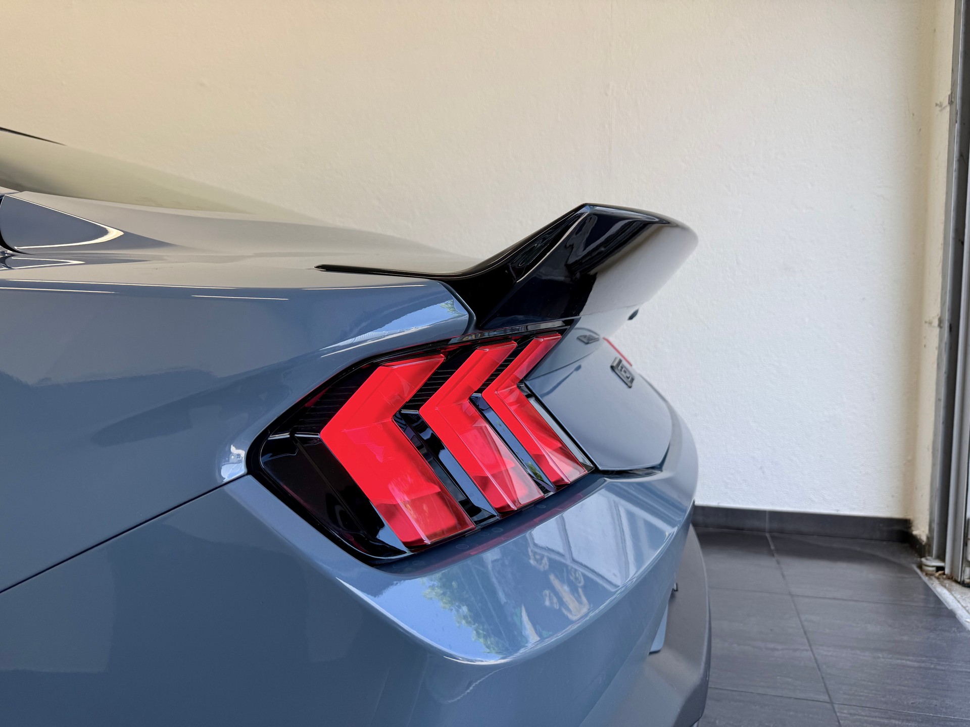 FORD Mustang Fastback 5.0 V8 GT Automat-image-12