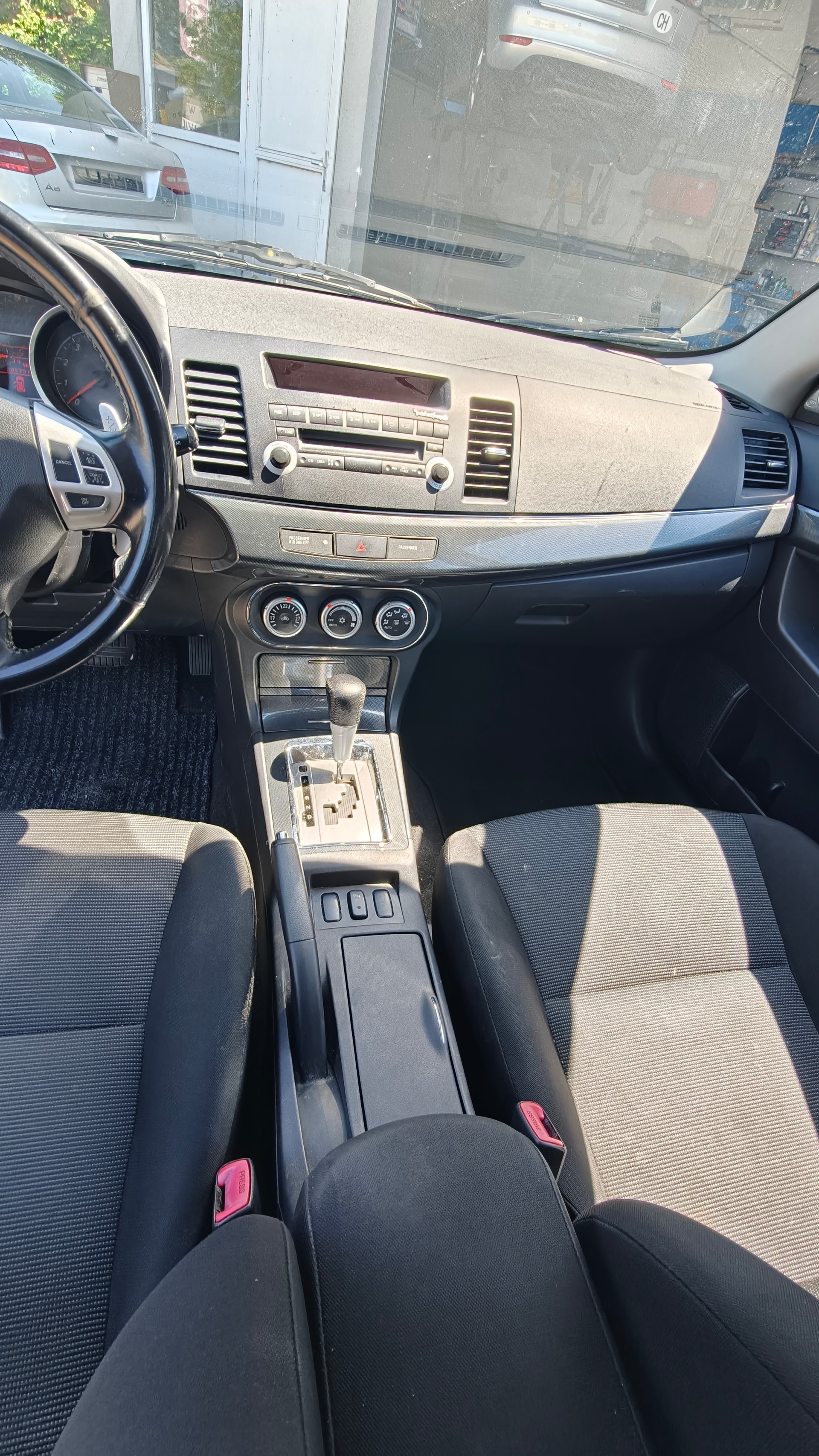 MITSUBISHI Lancer Sportback 1.8 Intense CVT-image-9