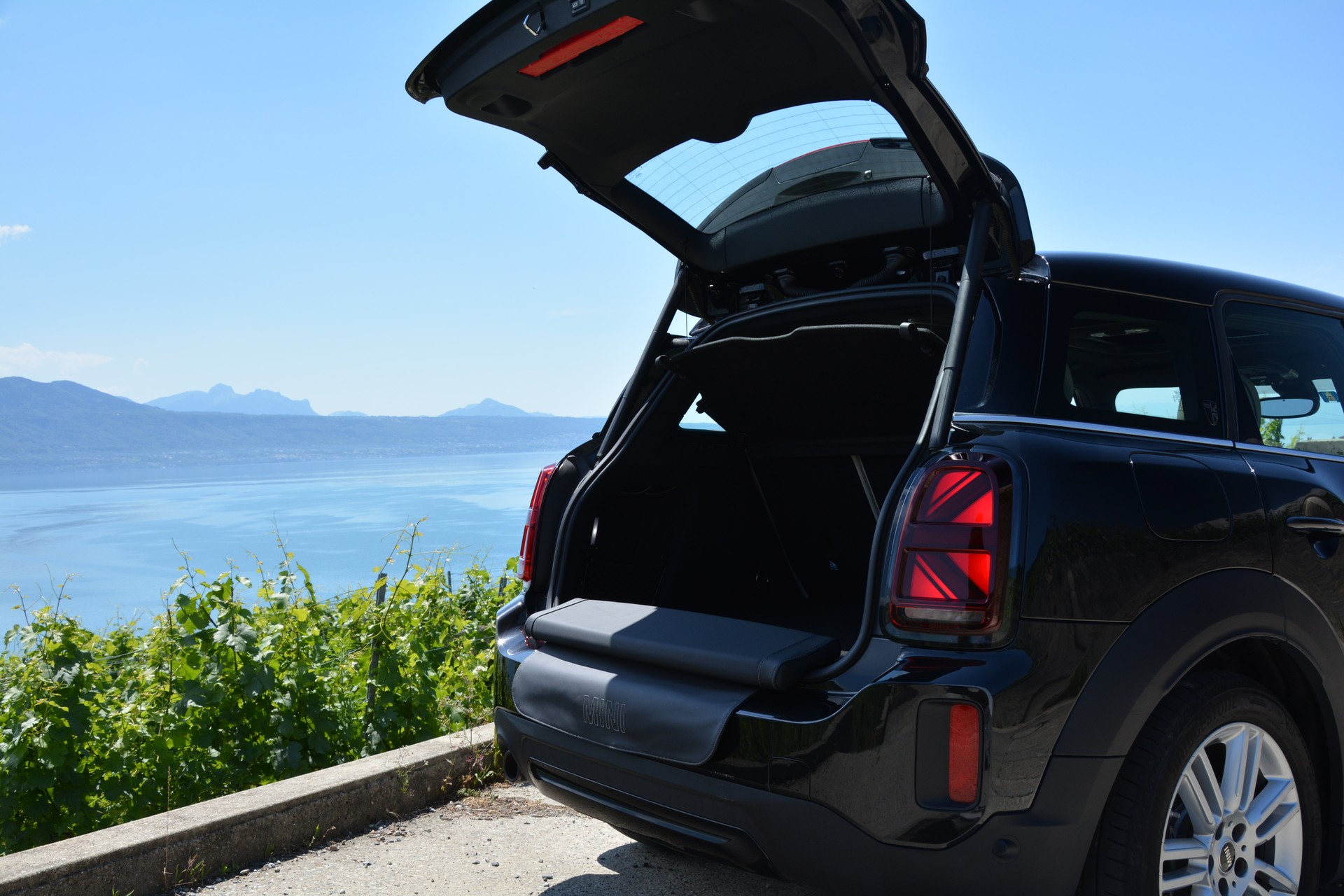 MINI Countryman Cooper SE ALL4 PHEV Steptronic-image-16