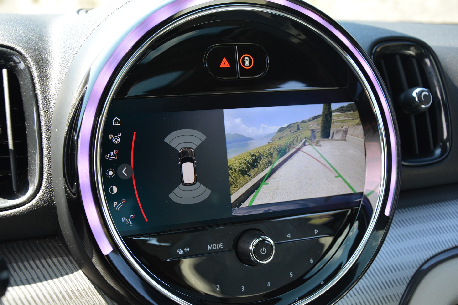 MINI Countryman Cooper SE ALL4 PHEV Steptronic-image-27