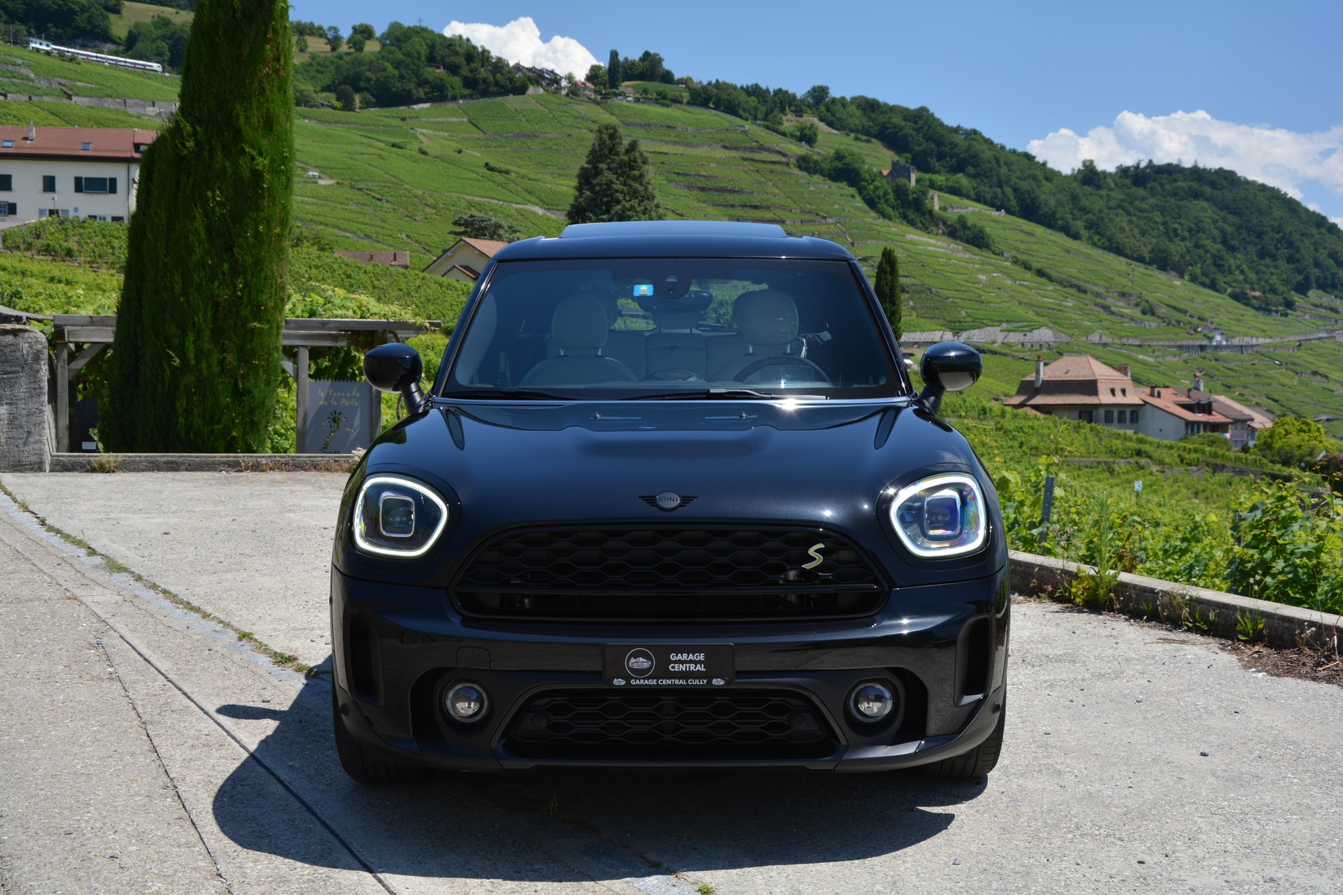 MINI Countryman Cooper SE ALL4 PHEV Steptronic-image-1