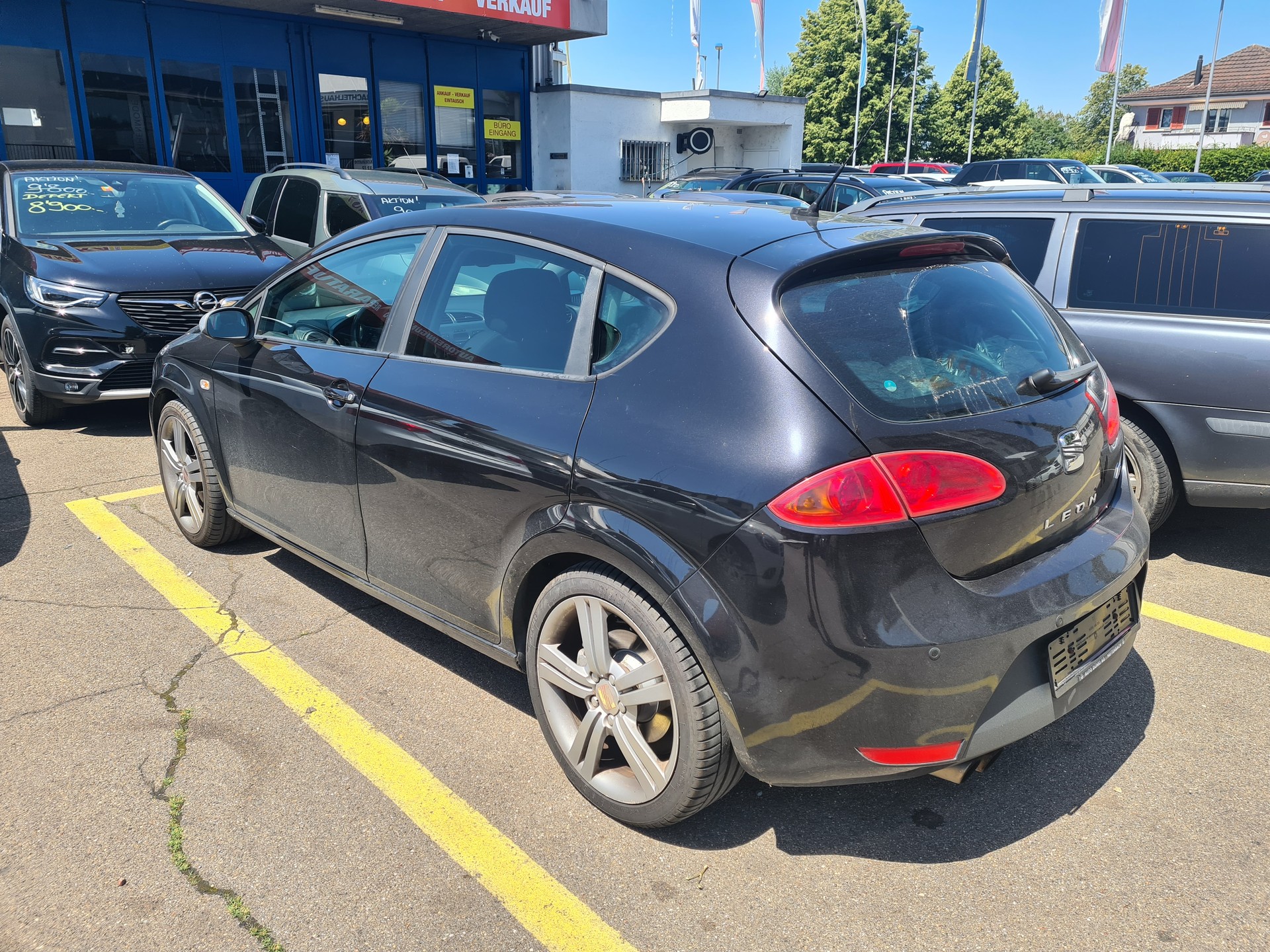 SEAT Leon 2.0 TSI FR-image-1