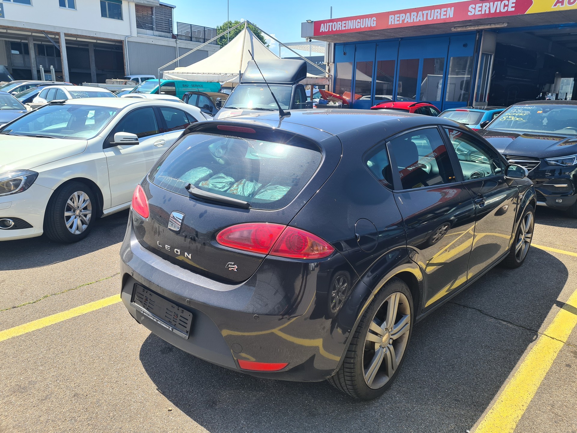 SEAT Leon 2.0 TSI FR-image-2