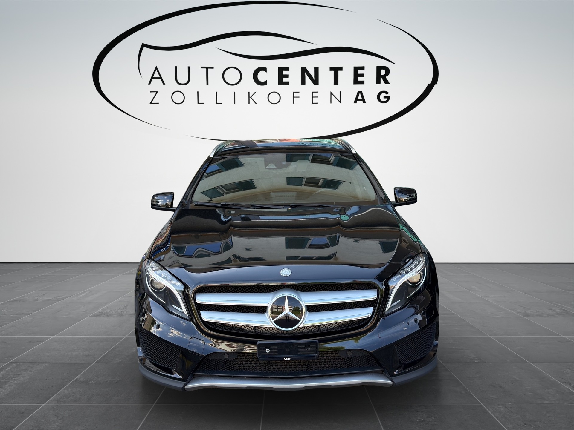 MERCEDES-BENZ GLA 250 AMG Line 4Matic 7G-DCT-image-2