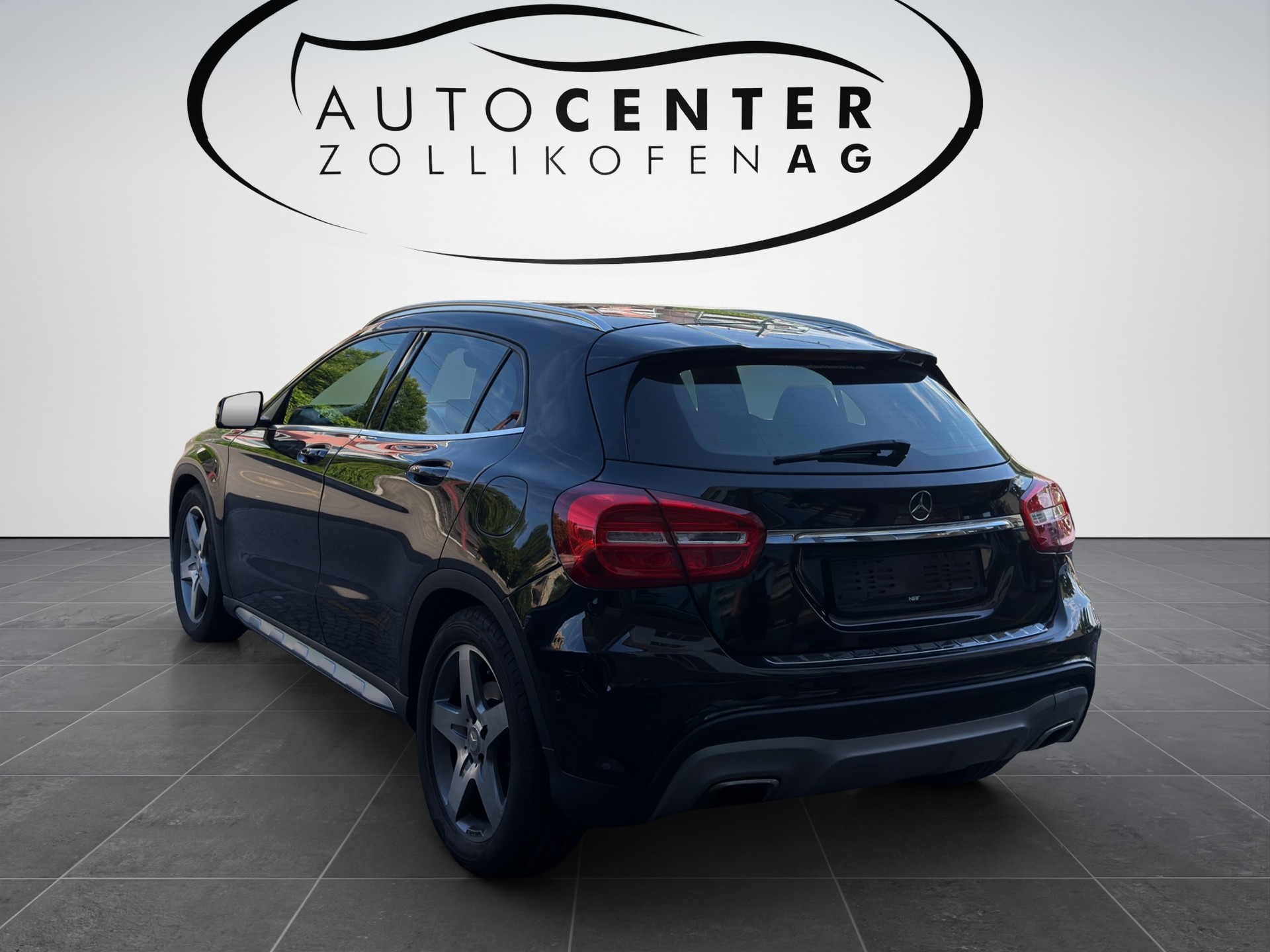 MERCEDES-BENZ GLA 250 AMG Line 4Matic 7G-DCT-image-6