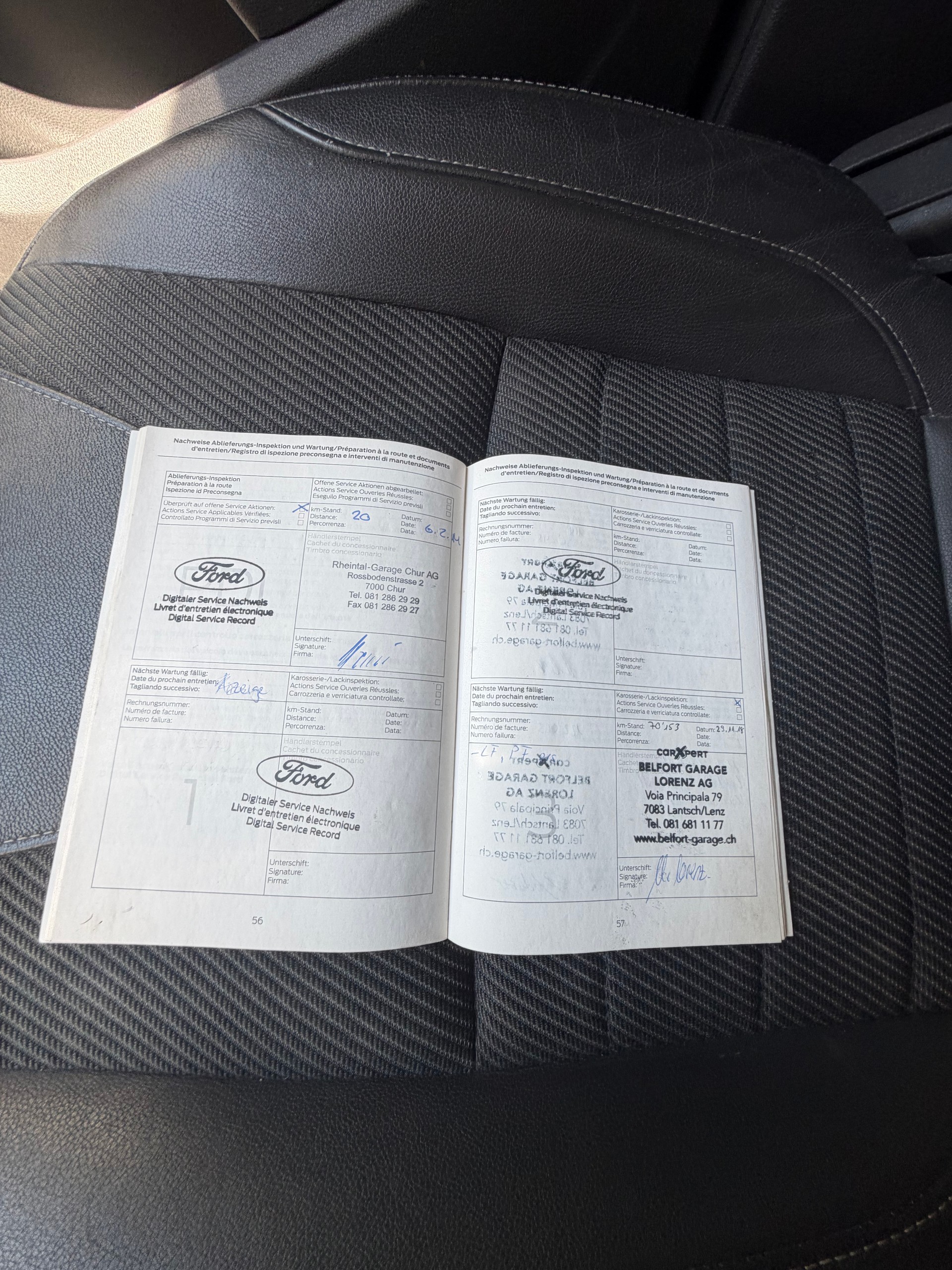 FORD Kuga 2.0 TDCi Carving 4WD-image-14