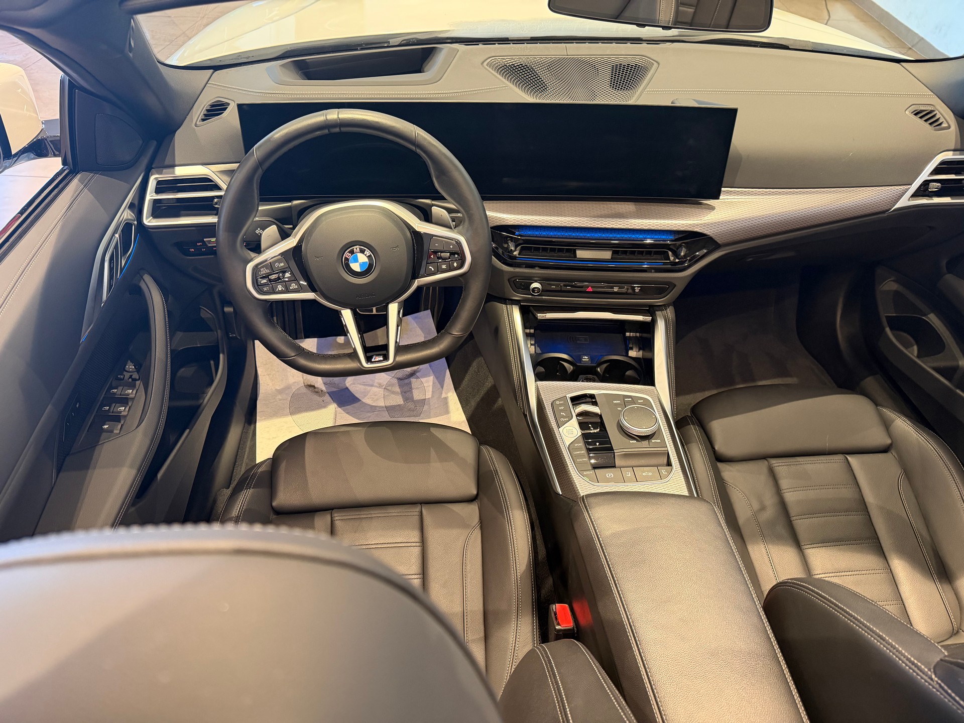 BMW 430i xDrive SAG Cabrio-image-12