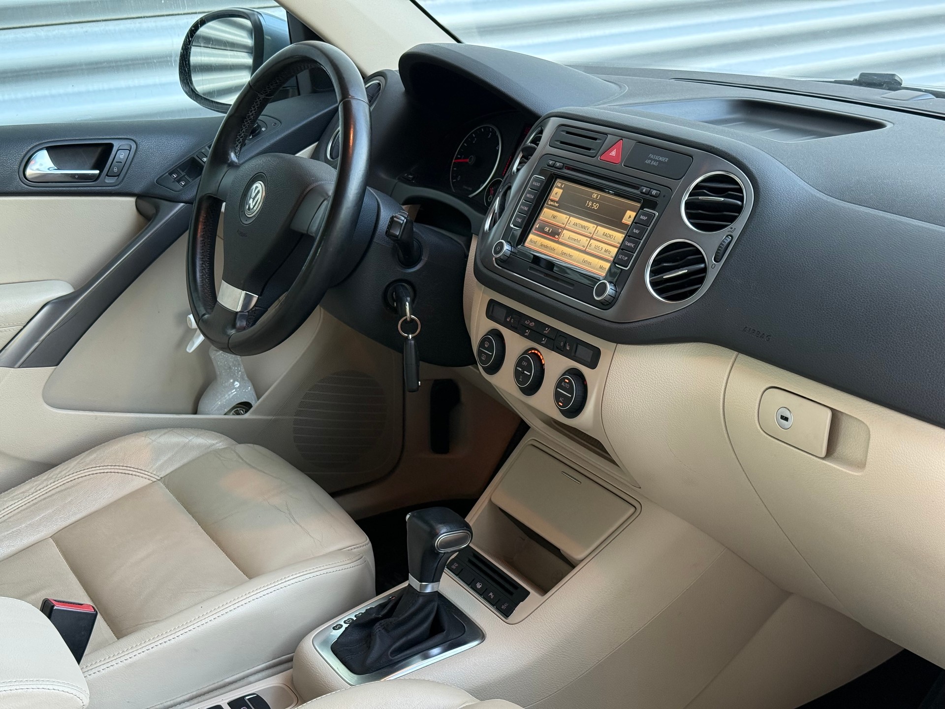 VW Tiguan 2.0 TDI Sport&Style Tiptronic-image-7