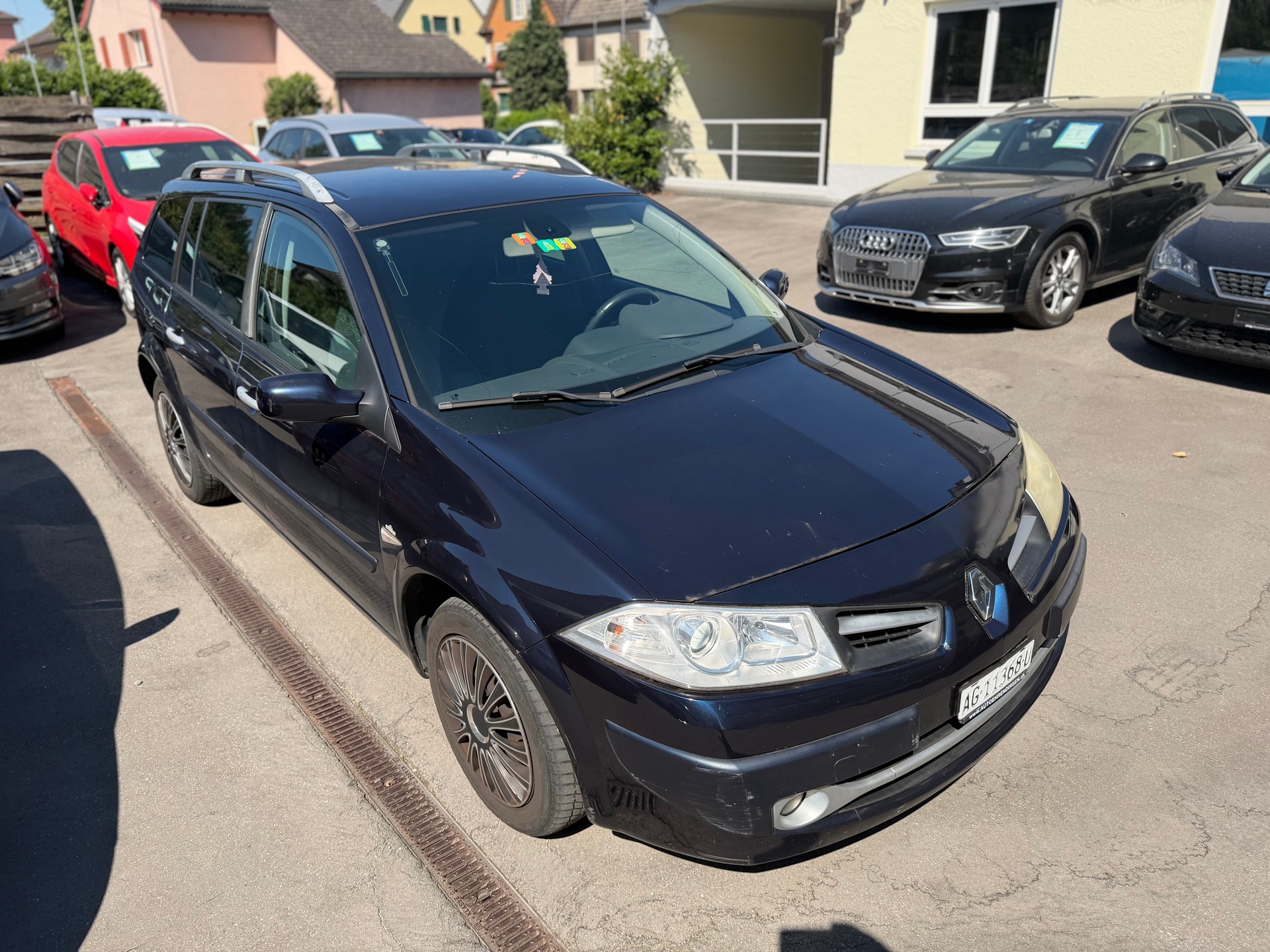RENAULT Mégane Break 2.0 16V Business Automatic-image-2