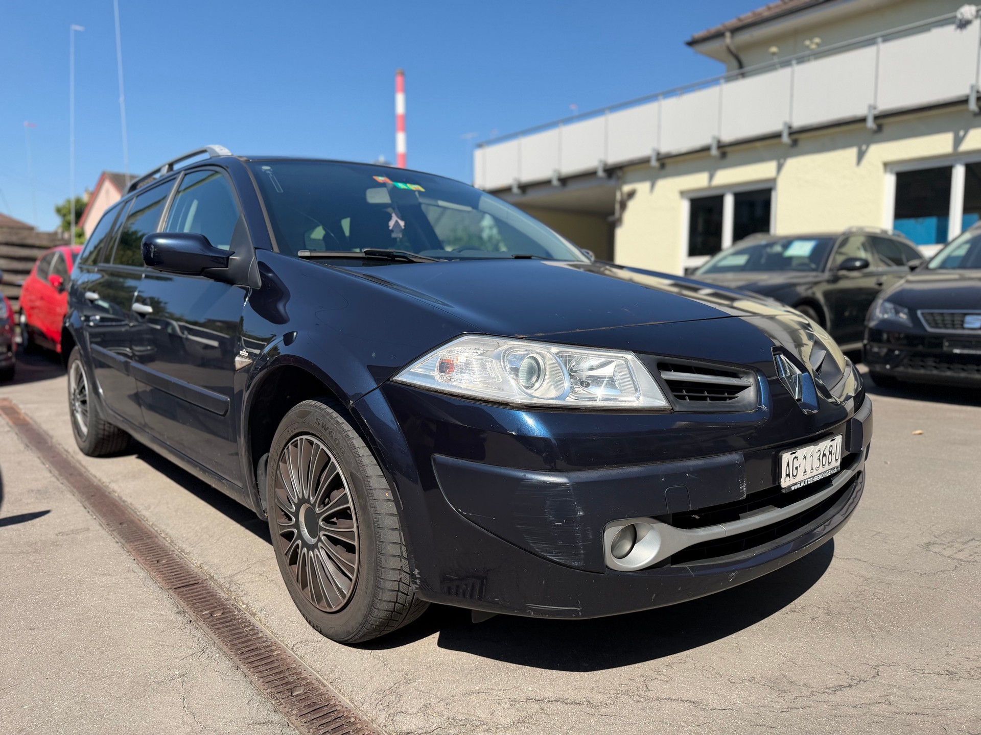 RENAULT Mégane Break 2.0 16V Business Automatic-image-3