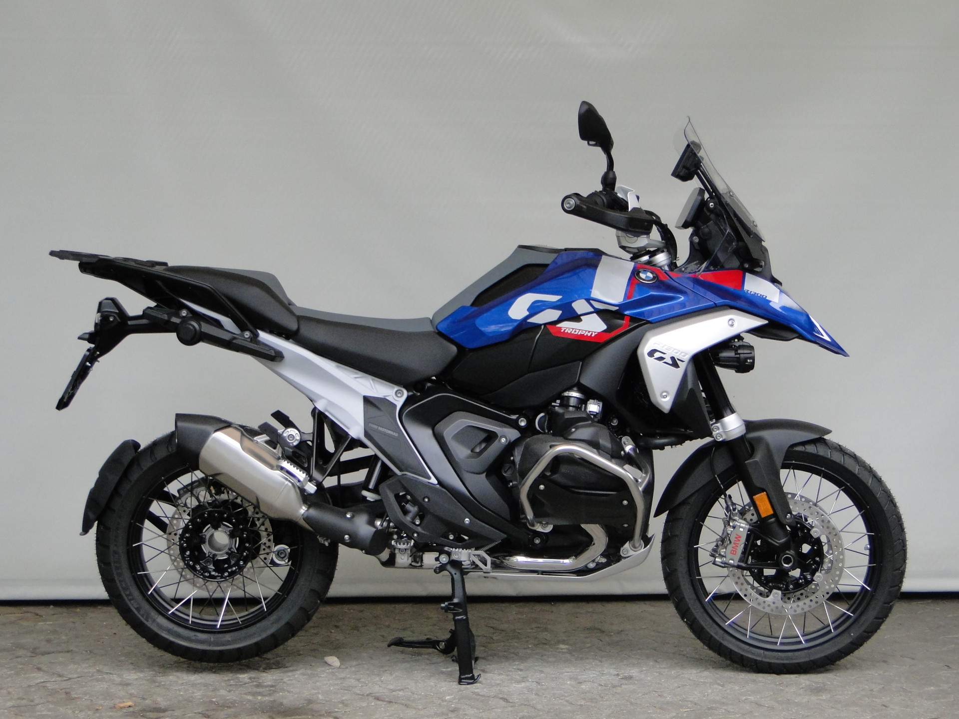 BMW R 1300 GS BOXER BONUS & 2.9% LEASING-showroom-element-1