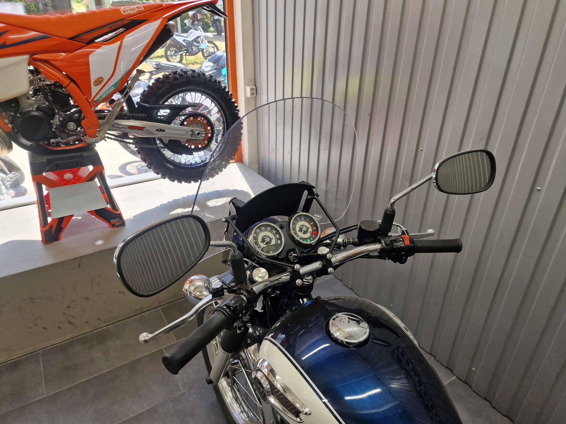 KAWASAKI W 800-image-7