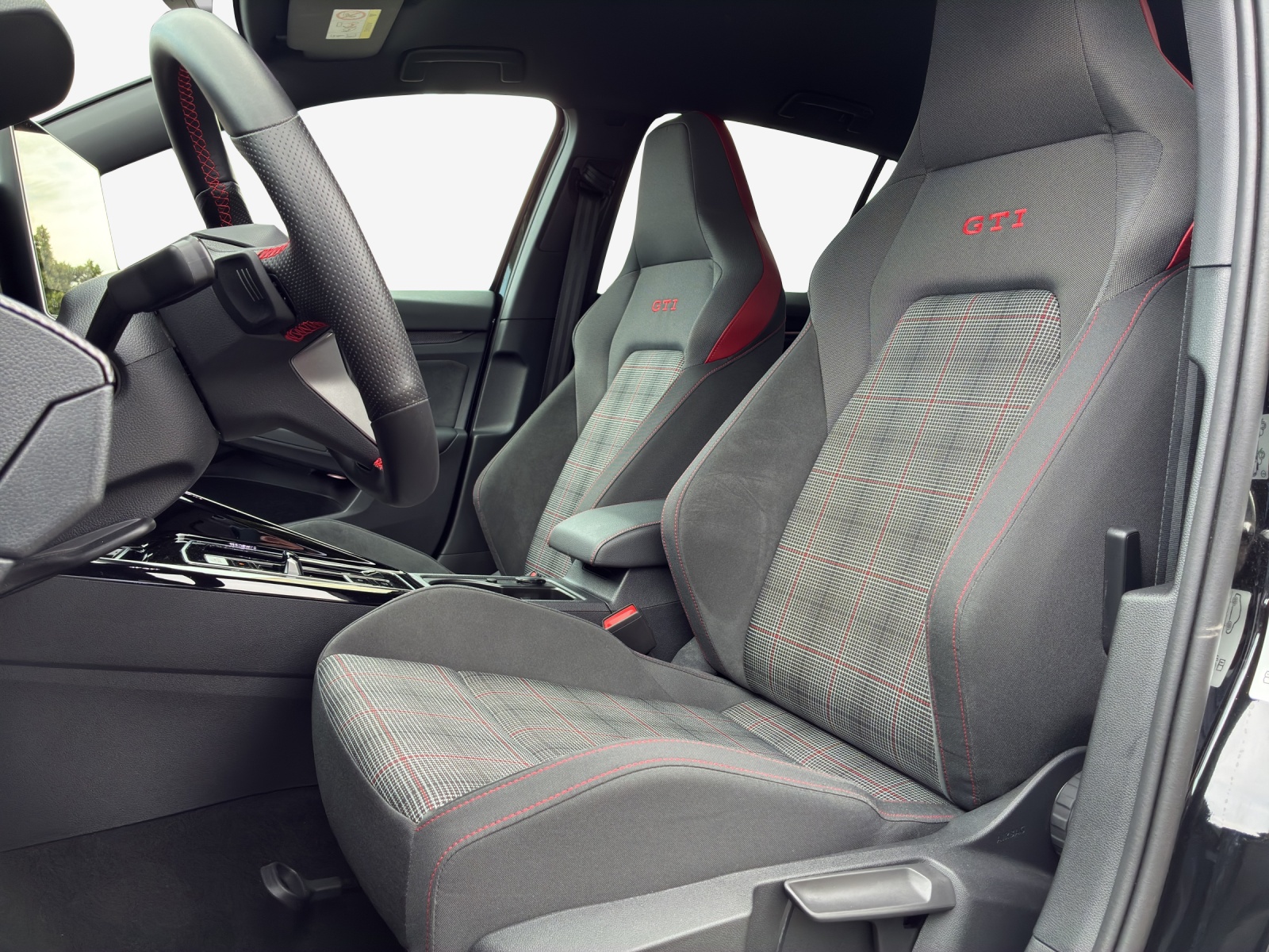 VW Golf 2.0 TSI GTI DSG-image-7