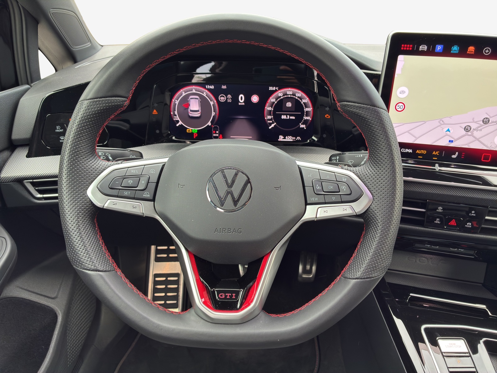 VW Golf 2.0 TSI GTI DSG-image-9