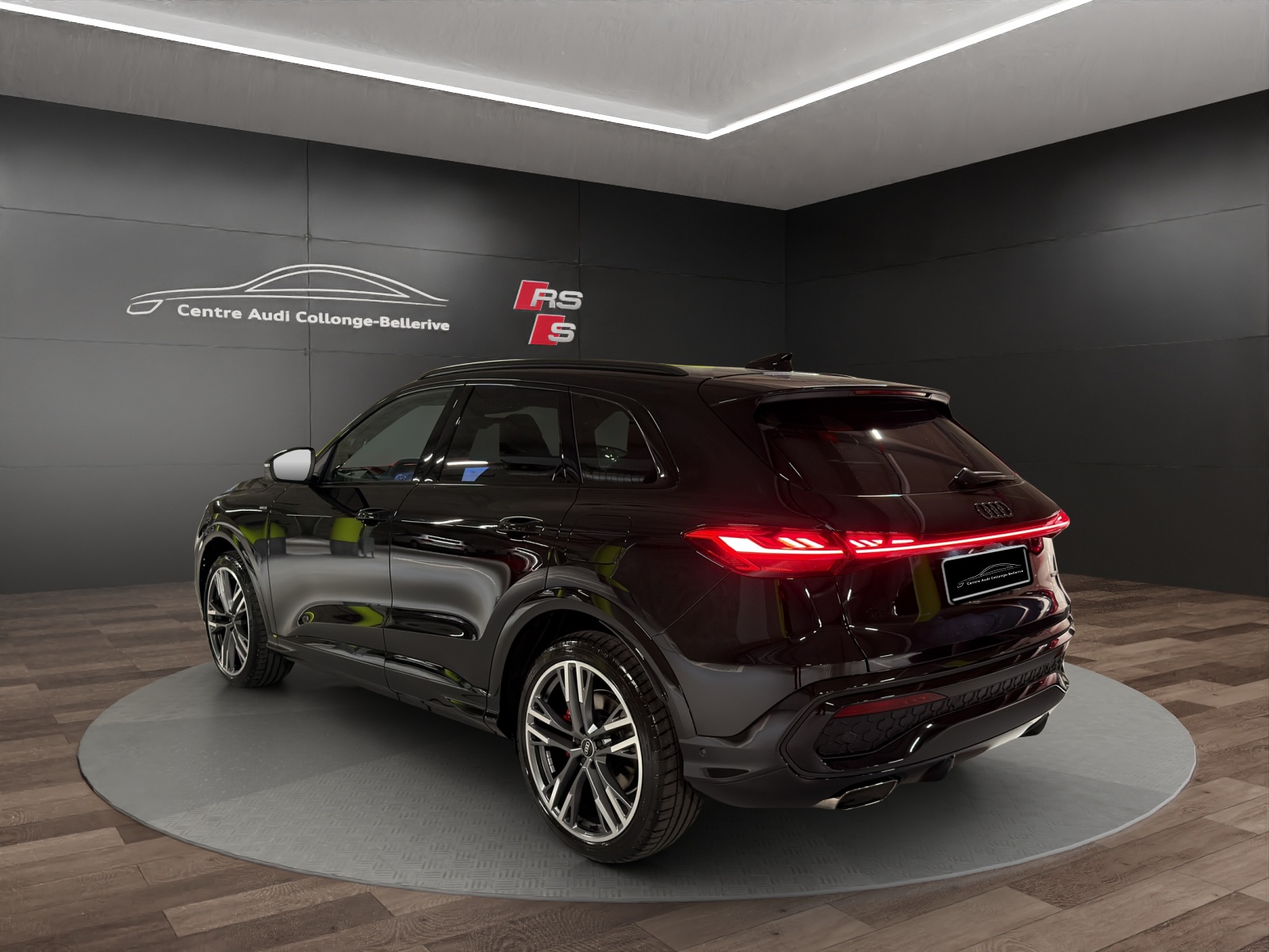 AUDI Q5 e-hybrid quattro 220 kW S-tronic-image-3