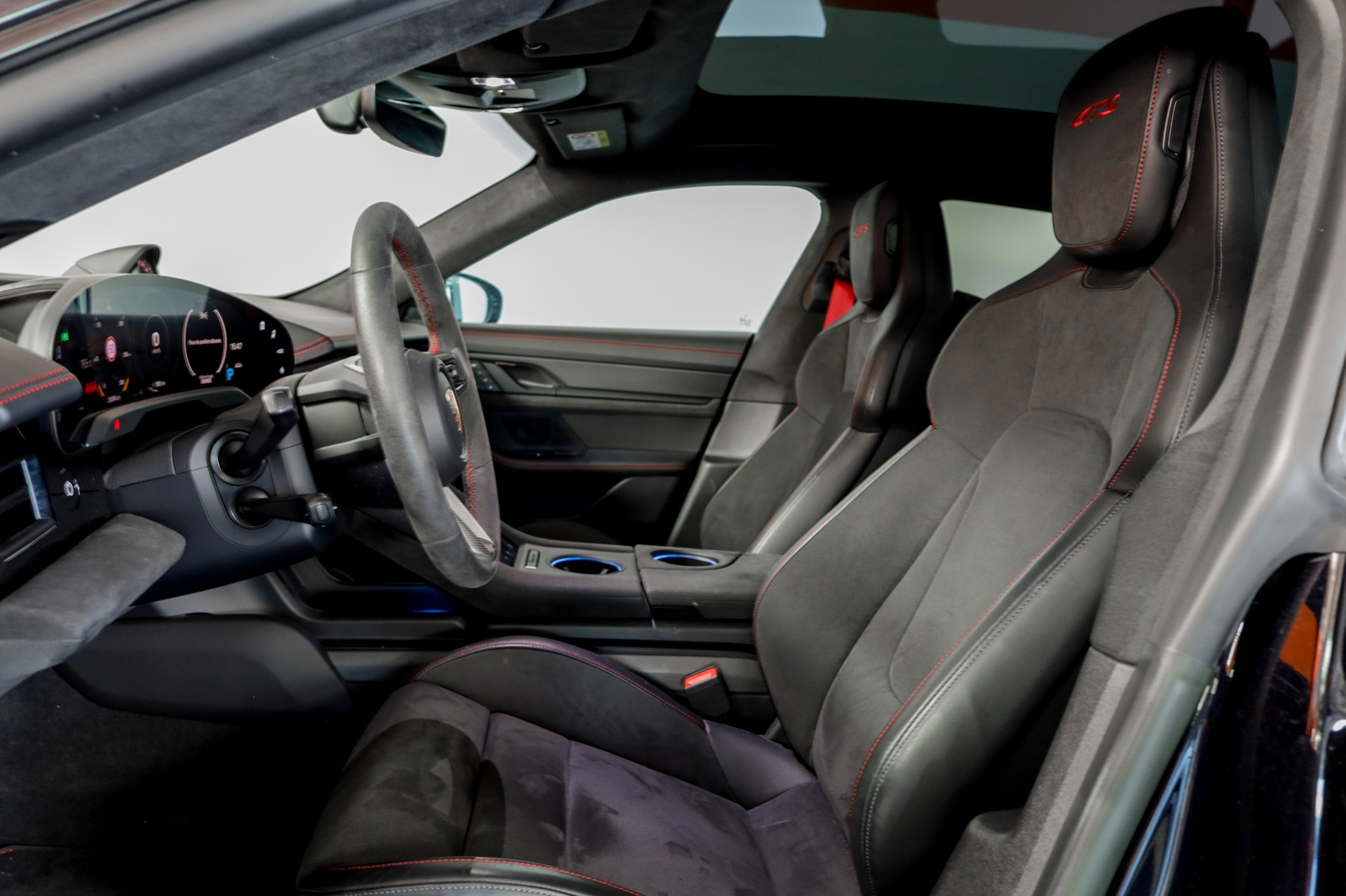 PORSCHE Taycan GTS Sport Turismo Performance Plus 93,4kWh-image-7