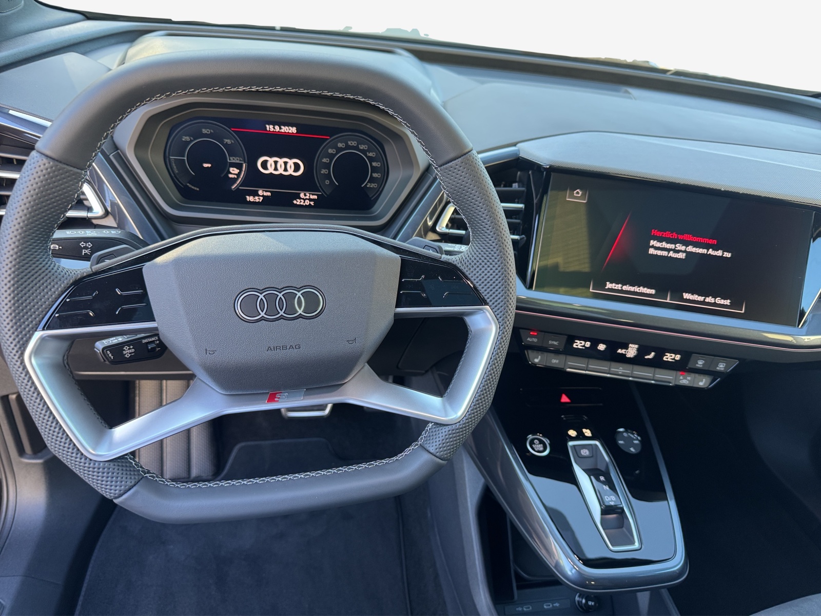 AUDI Q4 e-tron 45 Attraction quattro-image-9