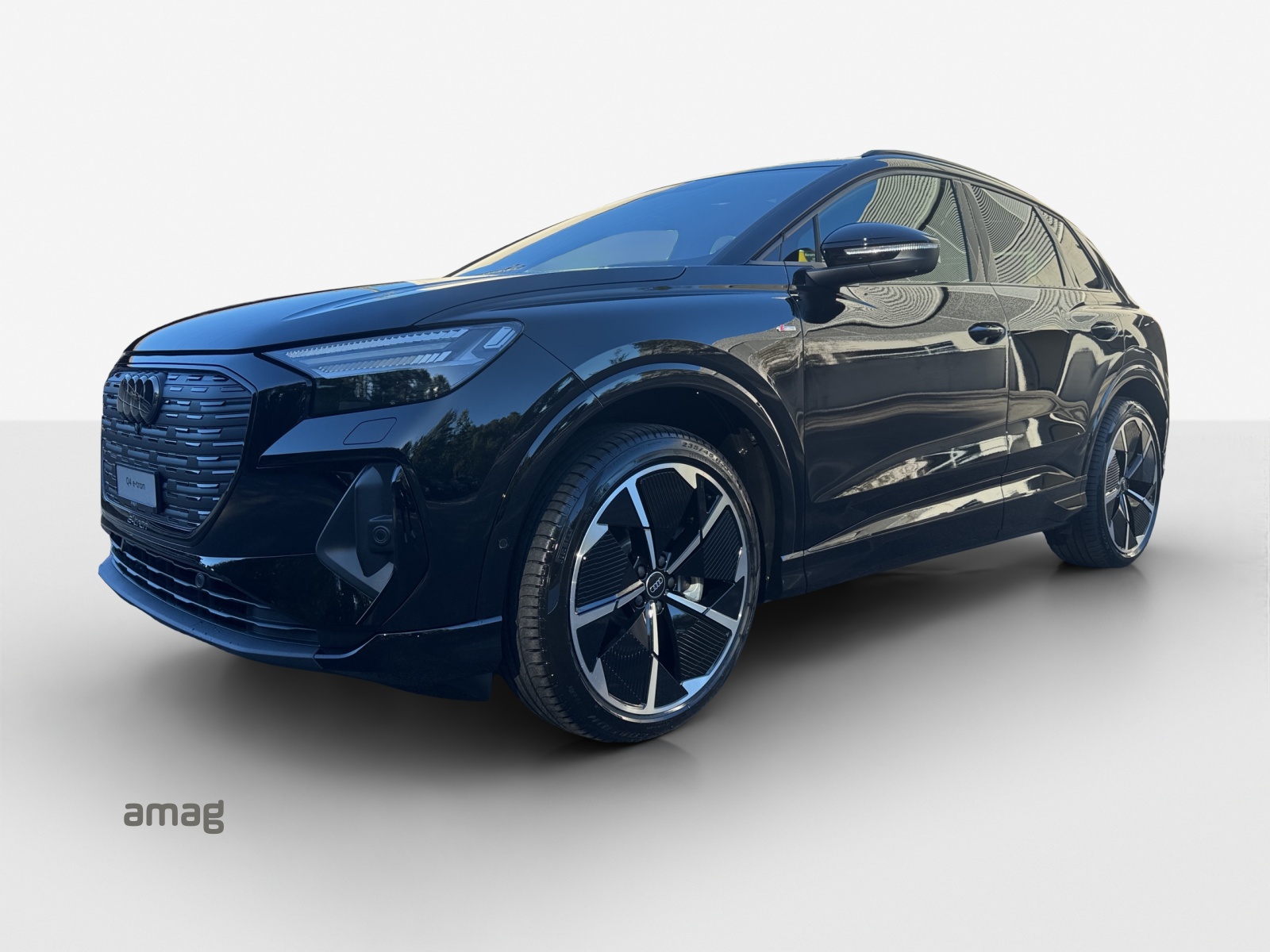 AUDI Q4 e-tron 45 Attraction quattro-image-0