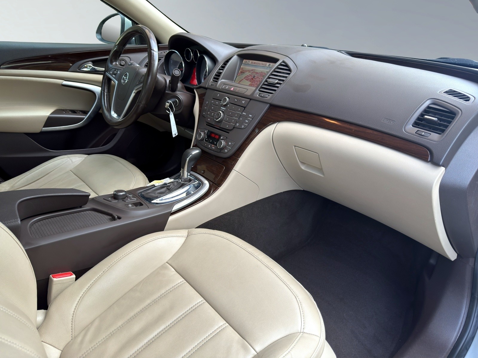 OPEL Insignia 2.0 Turbo Cosmo-image-13