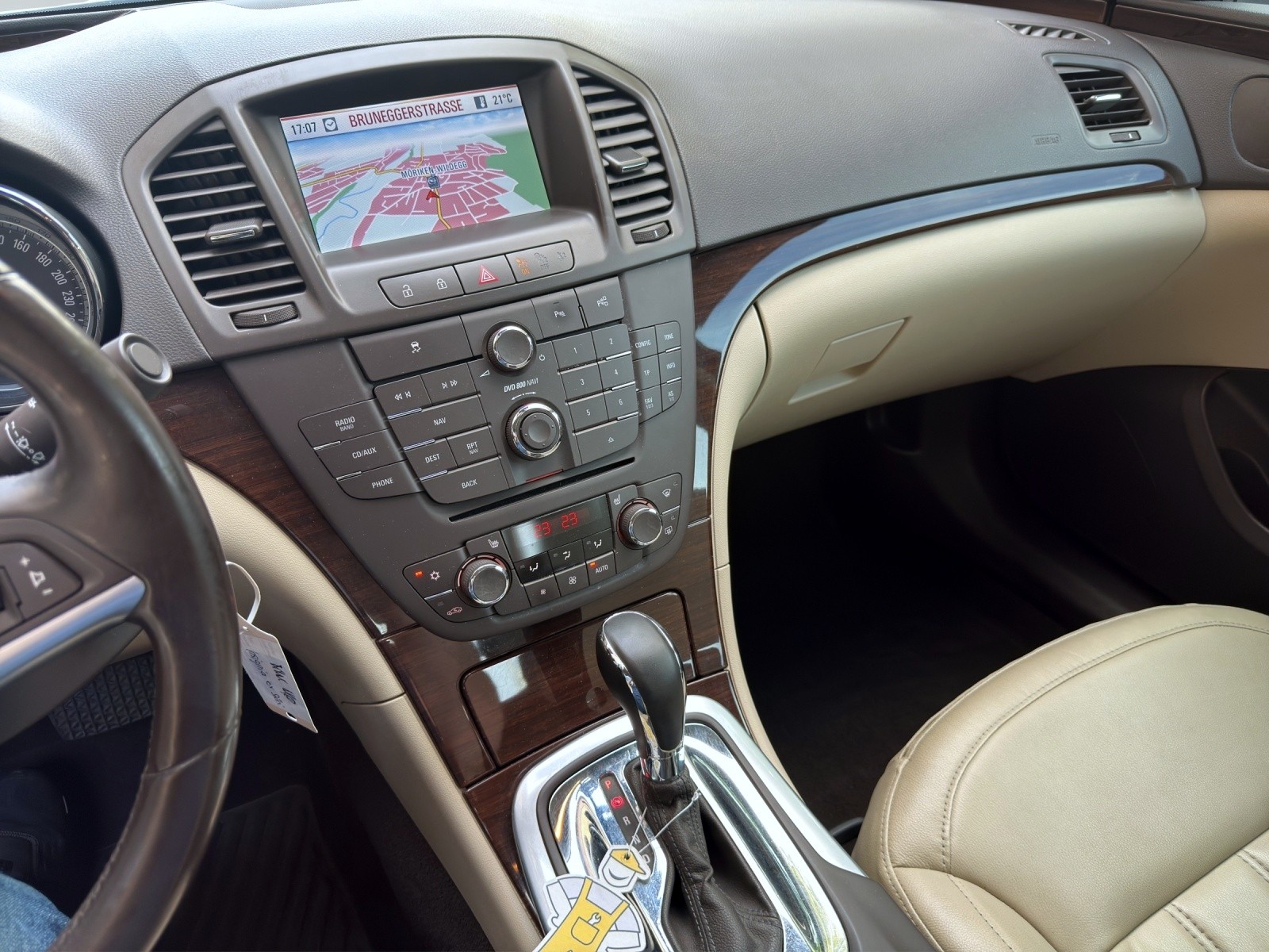 OPEL Insignia 2.0 Turbo Cosmo-image-11