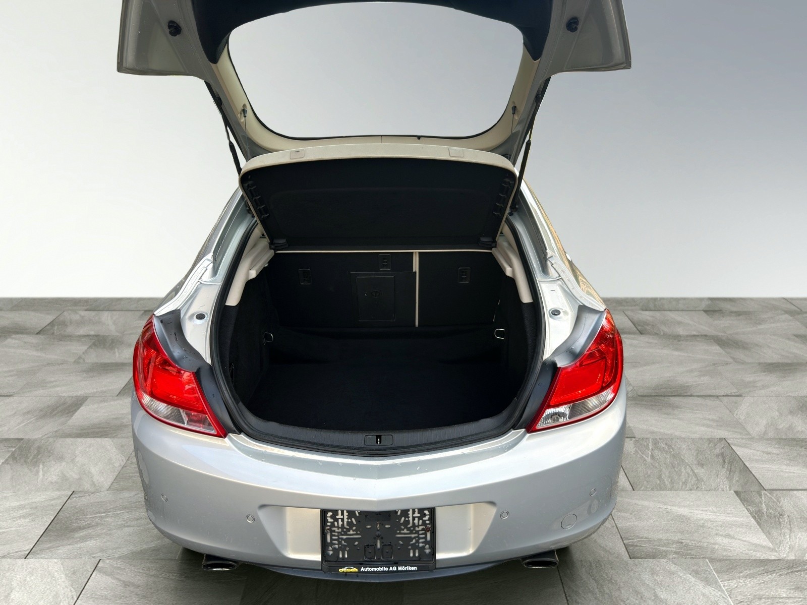 OPEL Insignia 2.0 Turbo Cosmo-image-14