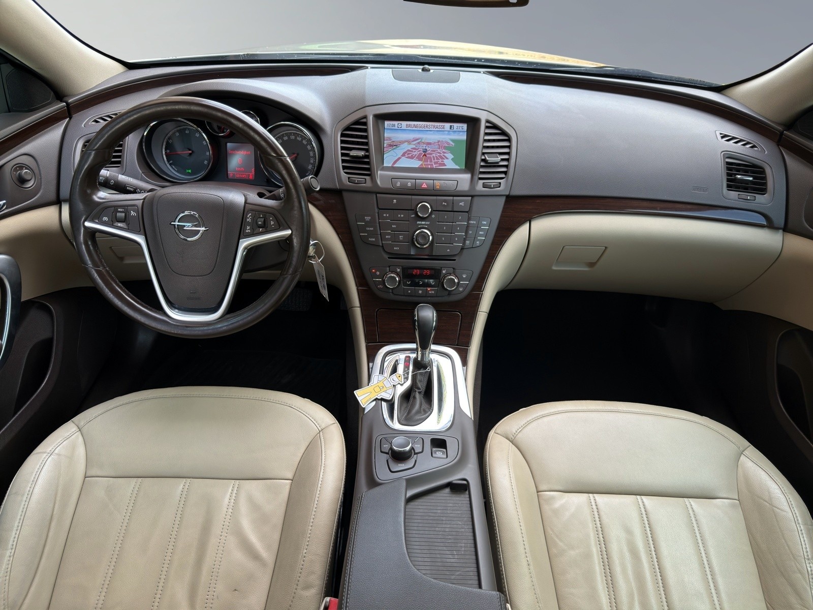 OPEL Insignia 2.0 Turbo Cosmo-image-12