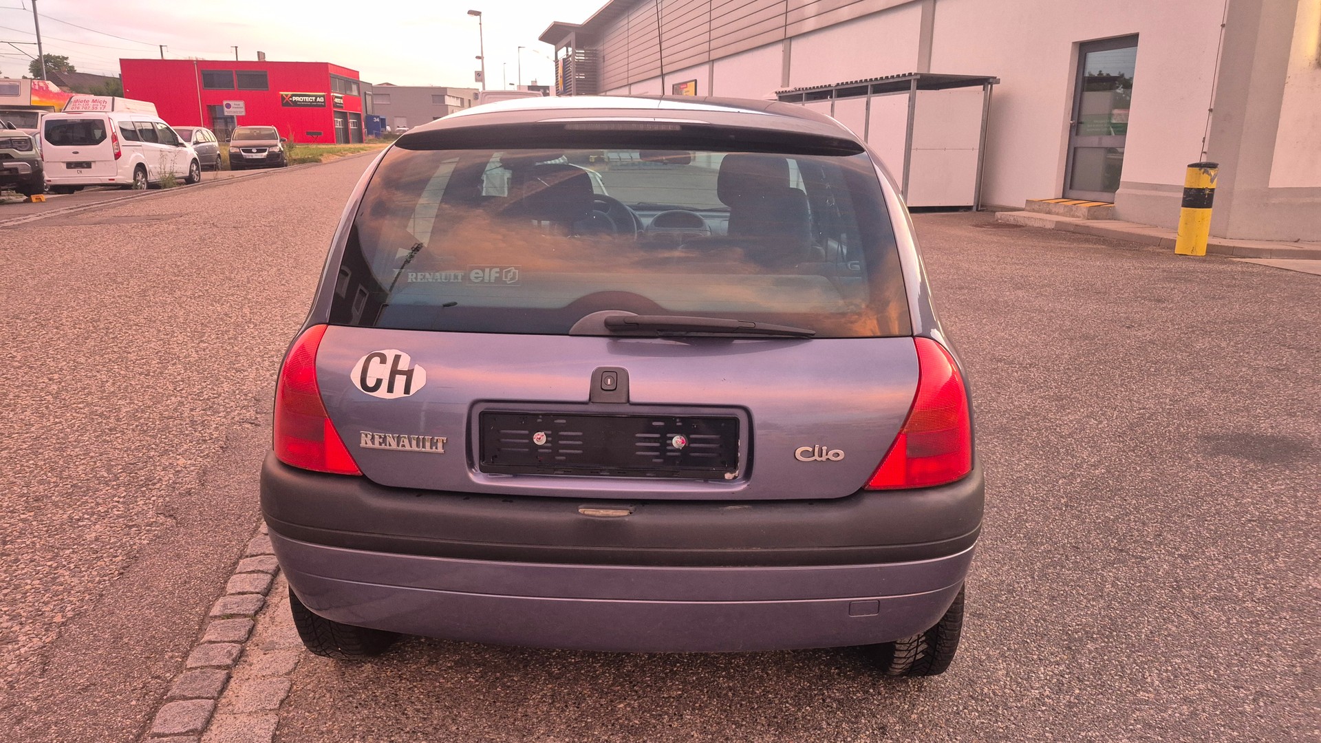 RENAULT Clio 1.4-16 RT-image-6