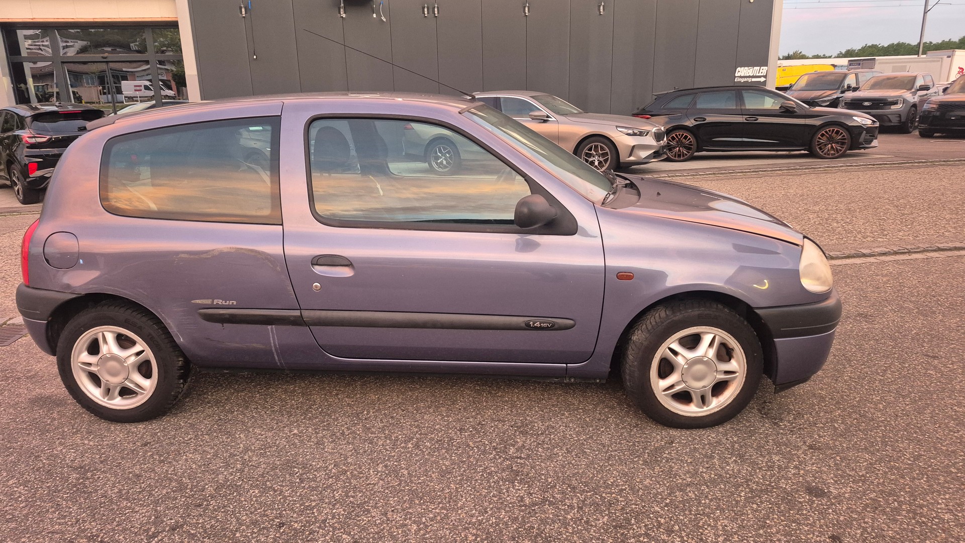 RENAULT Clio 1.4-16 RT-image-3
