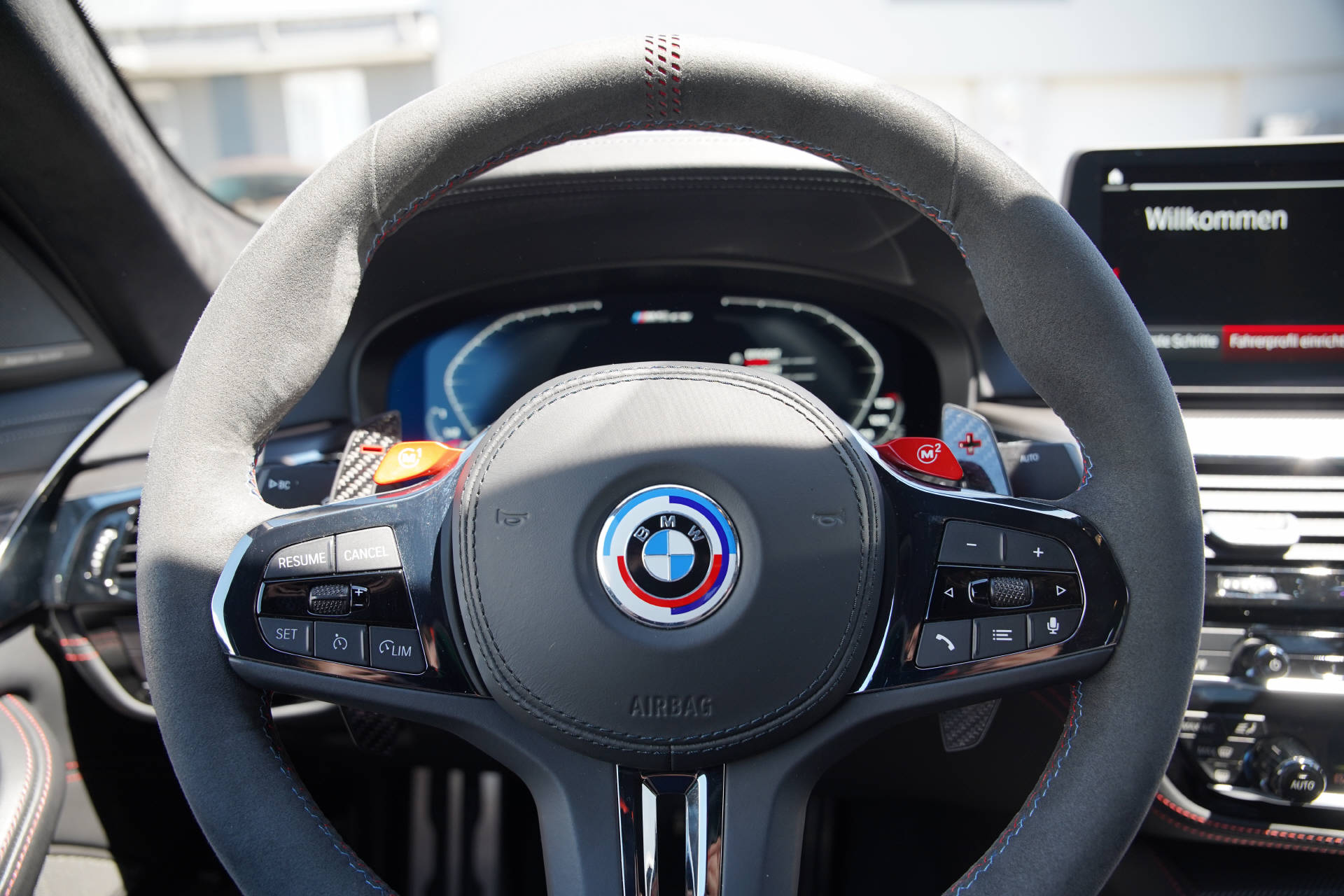 BMW M5 xDrive CS-image-12