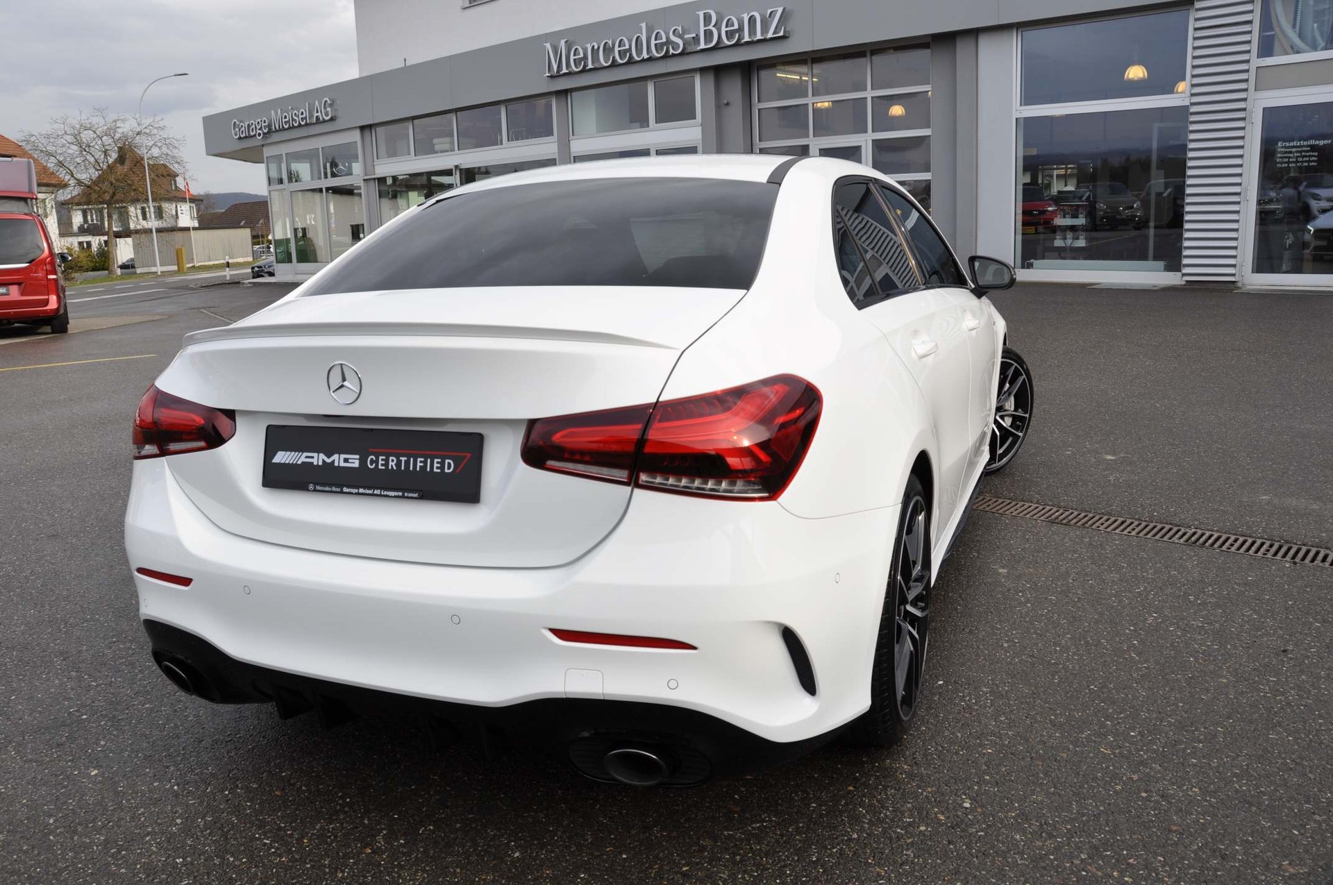 MERCEDES-BENZ A 35 AMG 4Matic Limousine-image-3