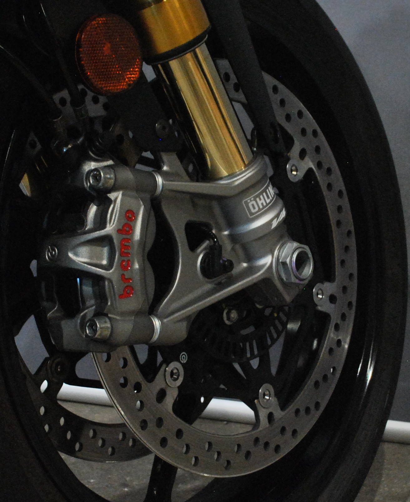 APRILIA Tuono V4 1100 Factory-image-9