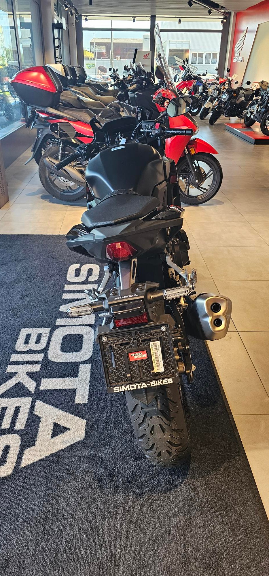 HONDA CBR 500 E-Clutch-showroom-element-3