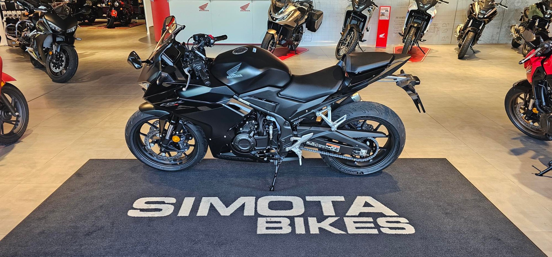 HONDA CBR 500 E-Clutch-showroom-element-1