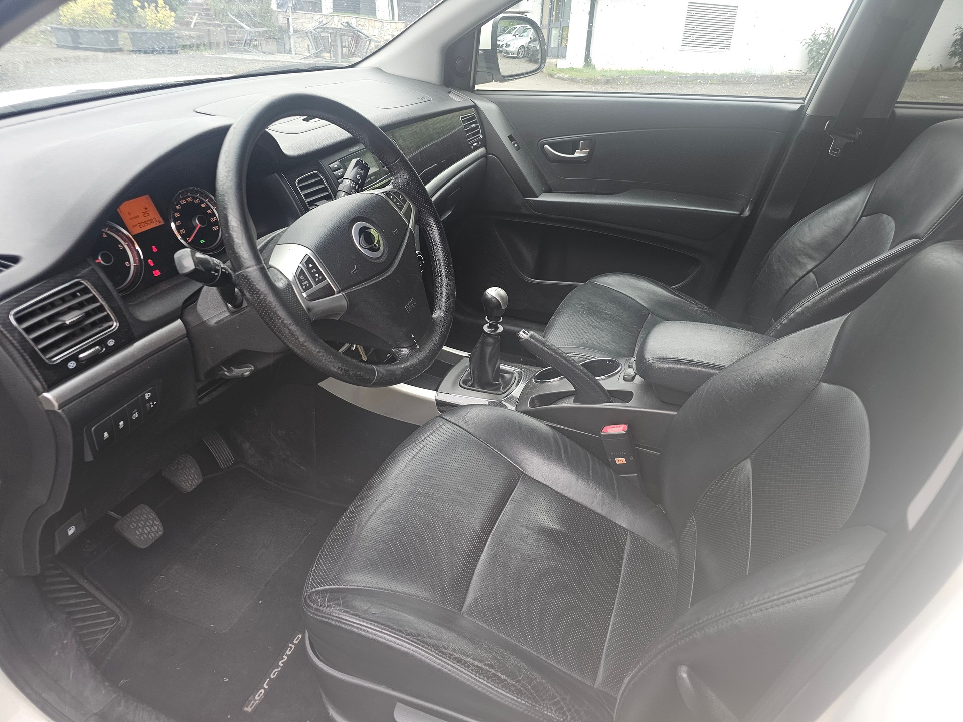 KGM-SsangYong Korando 2.0 e-XDI Sapphire 4WD-image-5