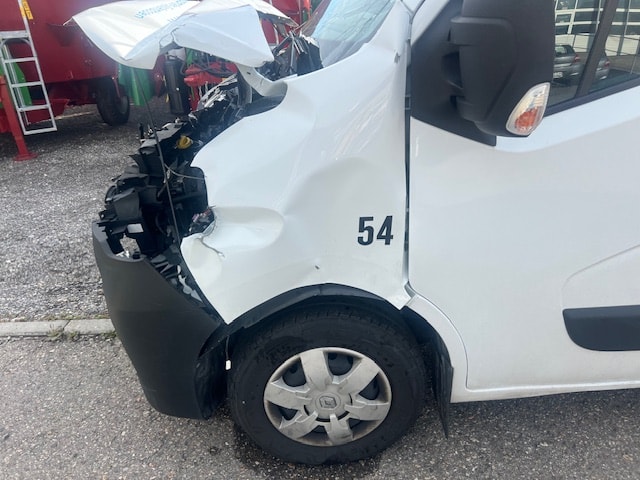 RENAULT Master T35 2.3 Blue dCi 180 L3H2-image-6