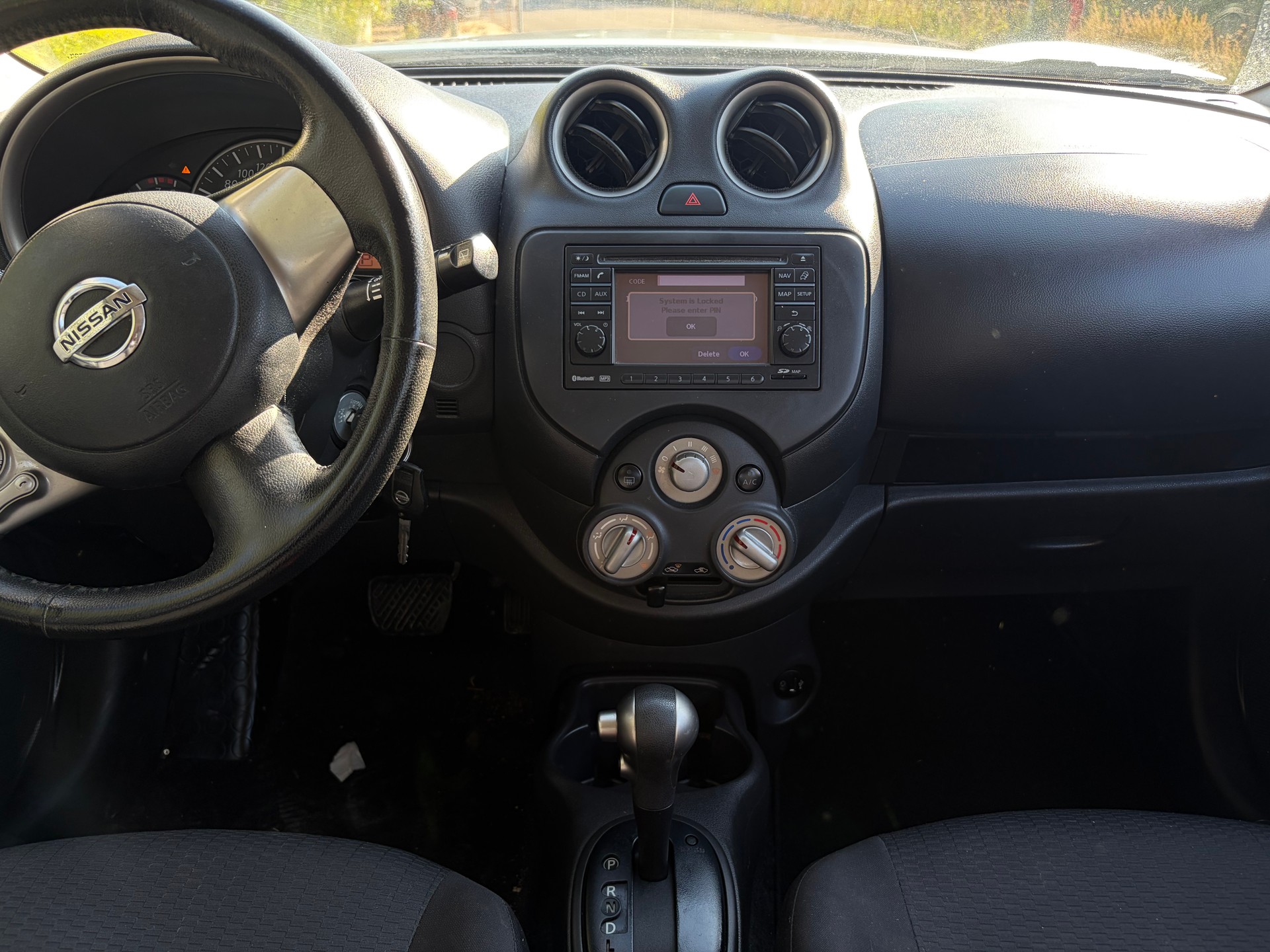 NISSAN Micra 1.2 acenta CVT-image-1