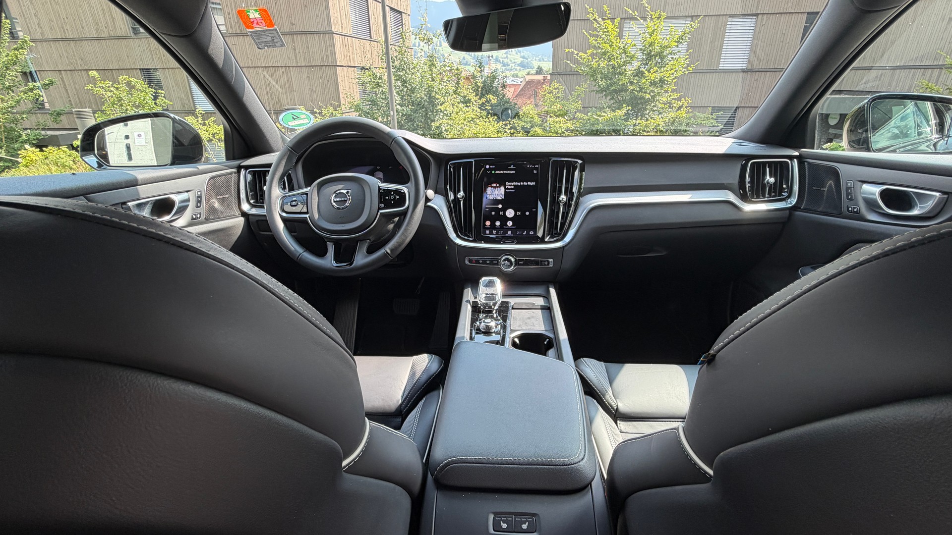 VOLVO 2.0 B4 MH Plus Dark-image-6